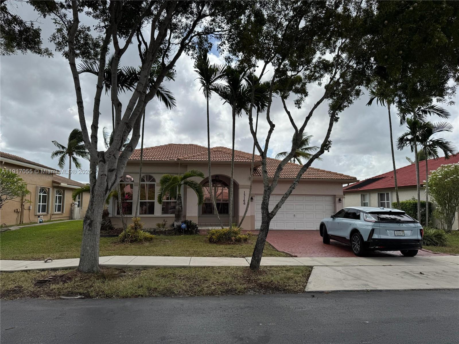 Pod 4 At Monarch Lakes