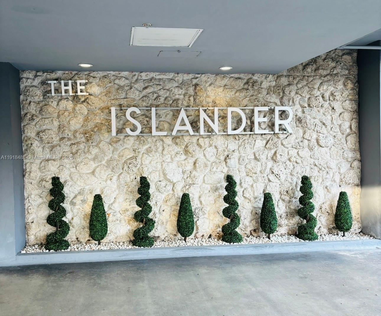 Islander Condo Apts