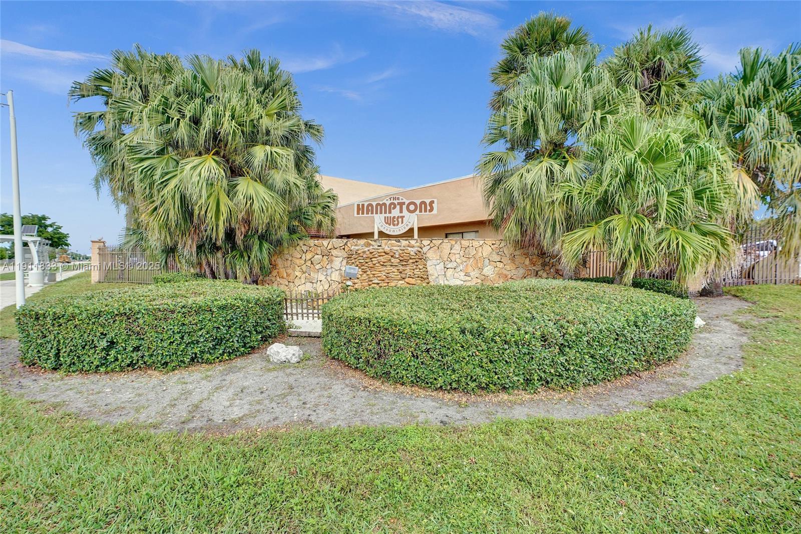 8010 Hampton Blvd Unit 211, North Lauderdale, Florida 33068