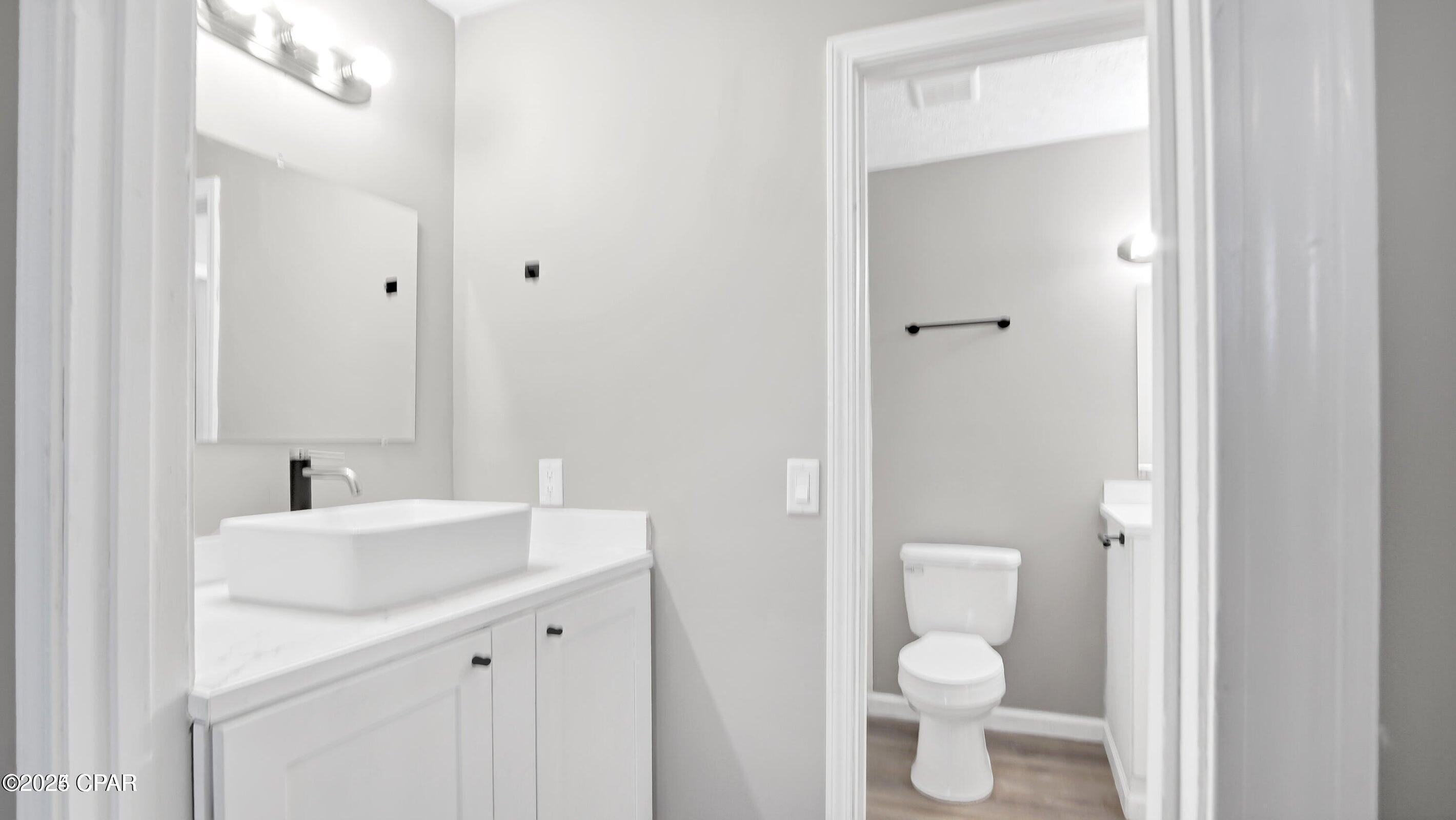 Image 11 For 1028 Spring Avenue