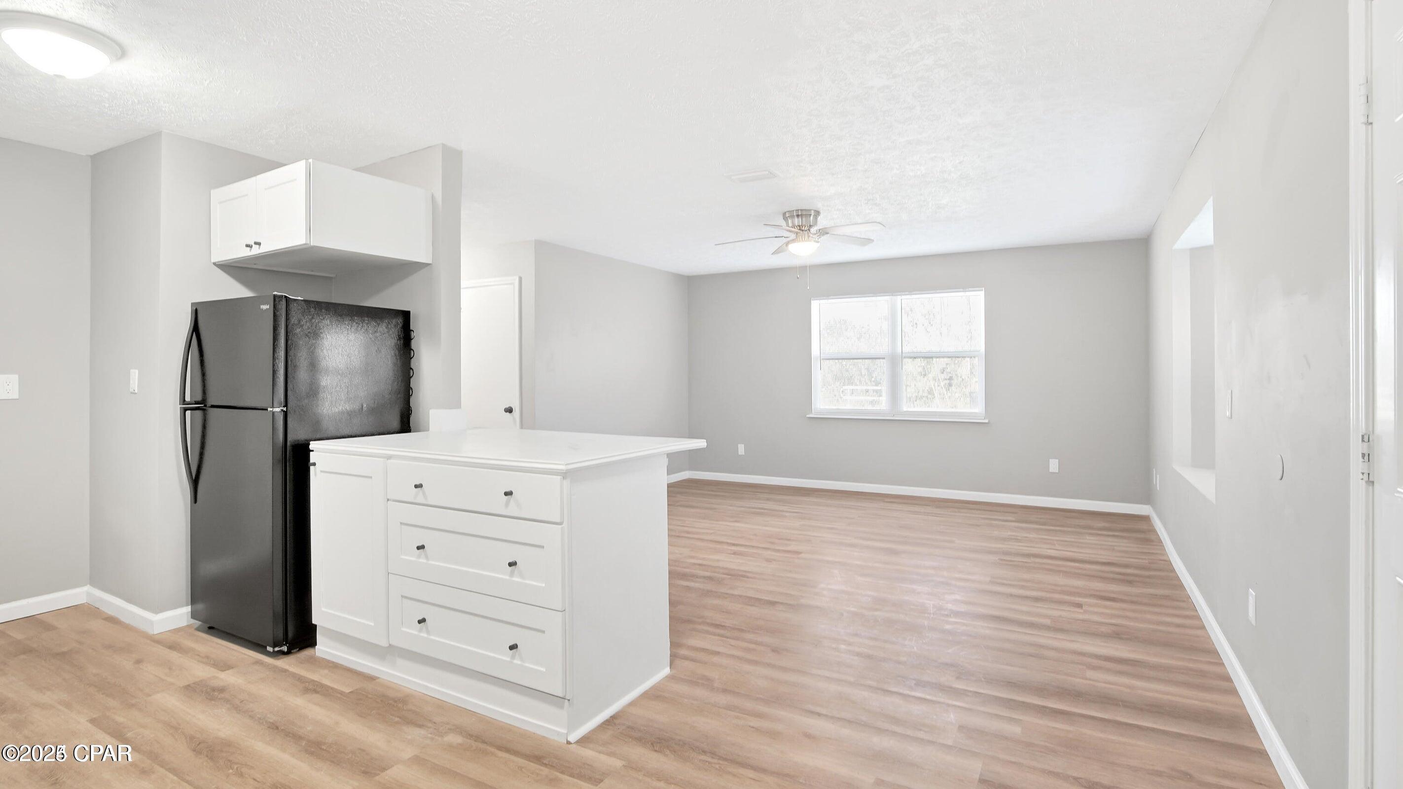 Image 2 For 1028 Spring Avenue