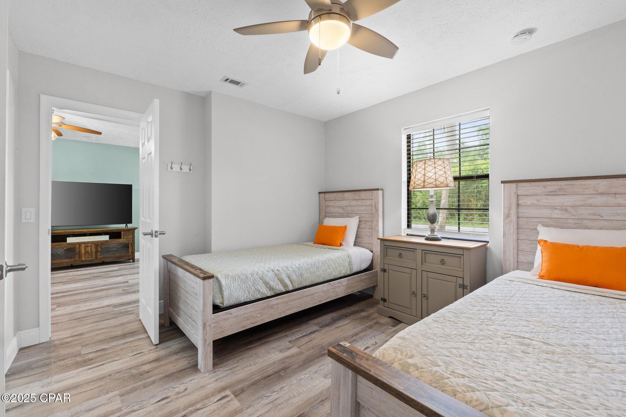 Image 30 For 6325 Elm Street