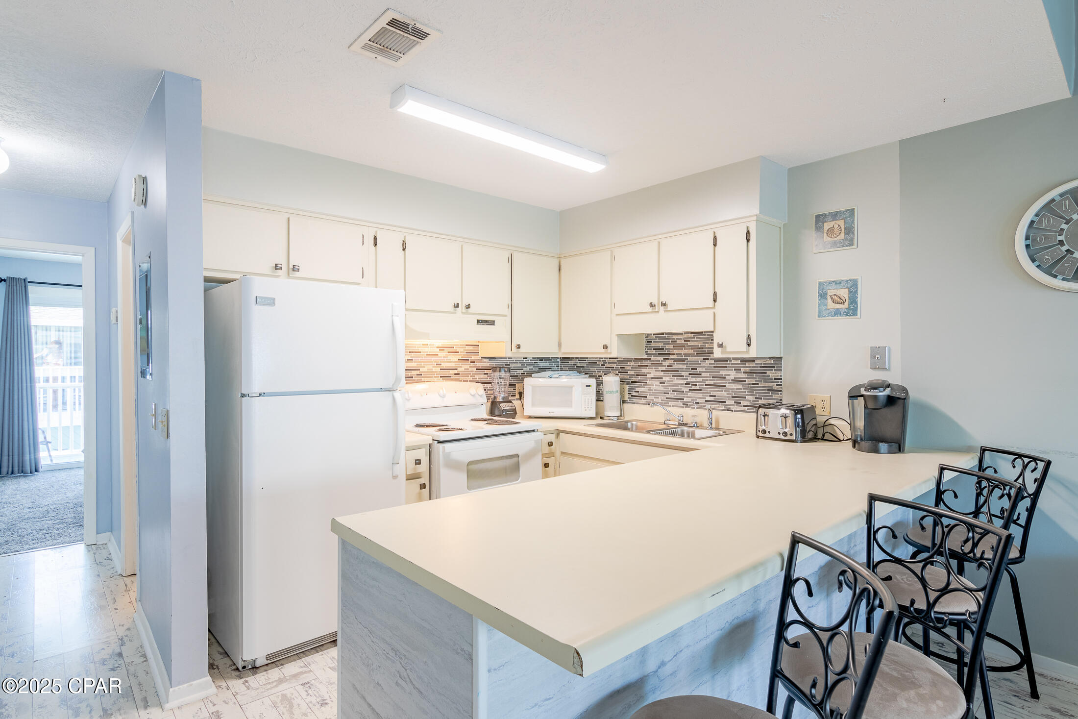 Image 5 For 17670 Front Beach Road C5