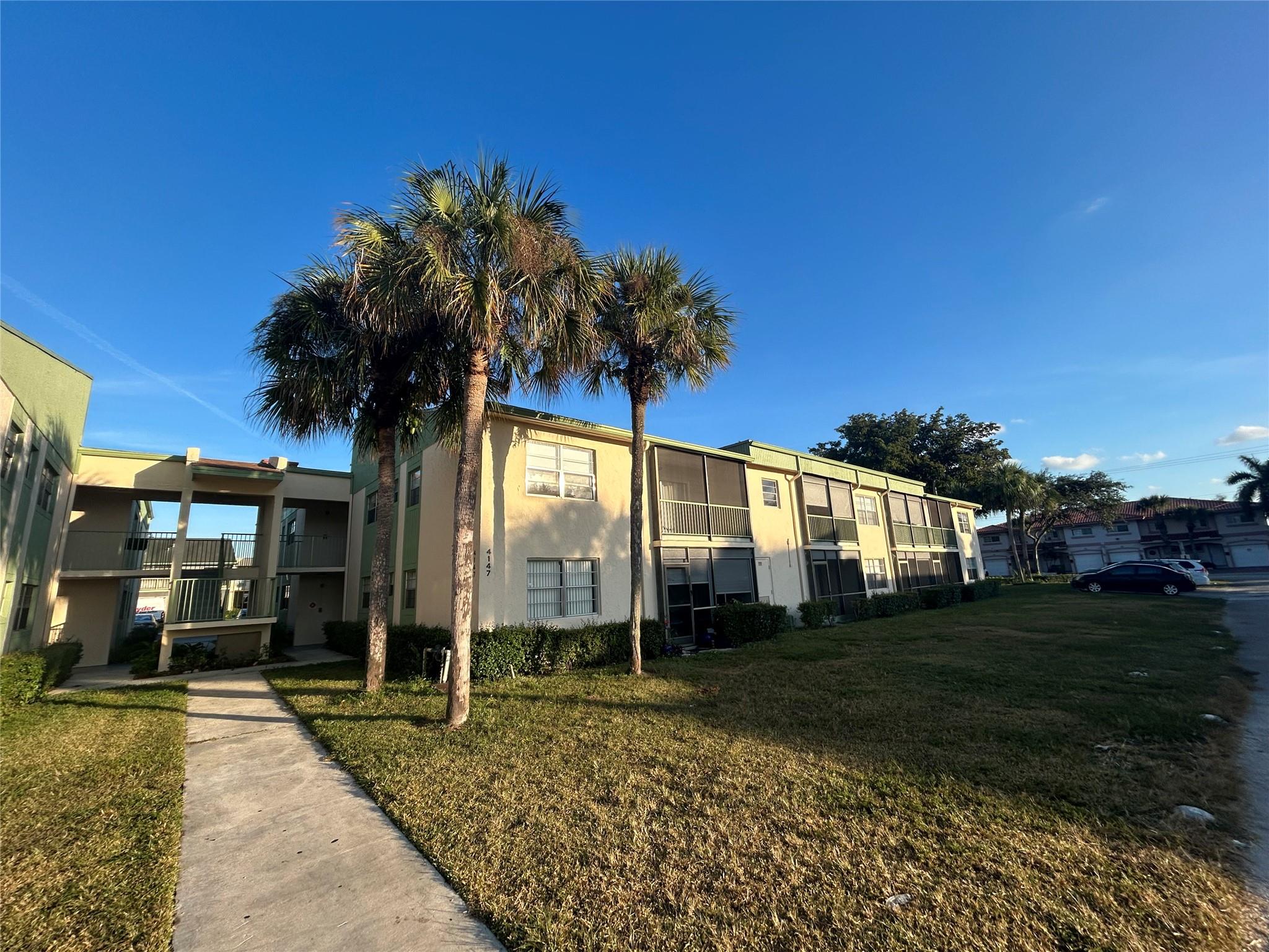 Ramblewood East Condo