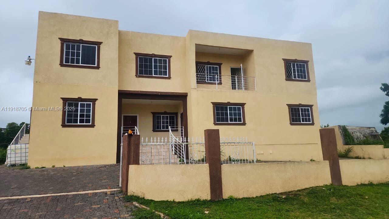 listing main picture