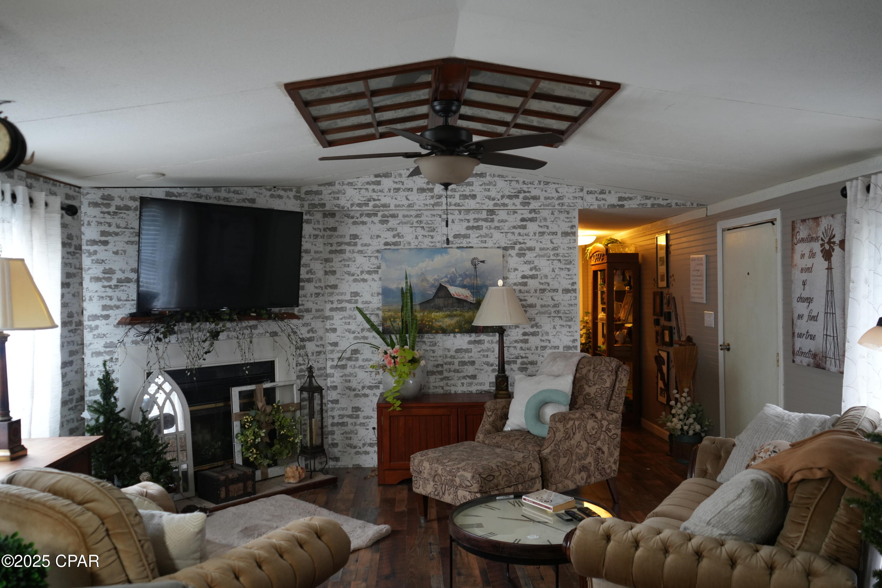 Image 3 For 9812 Morar Road