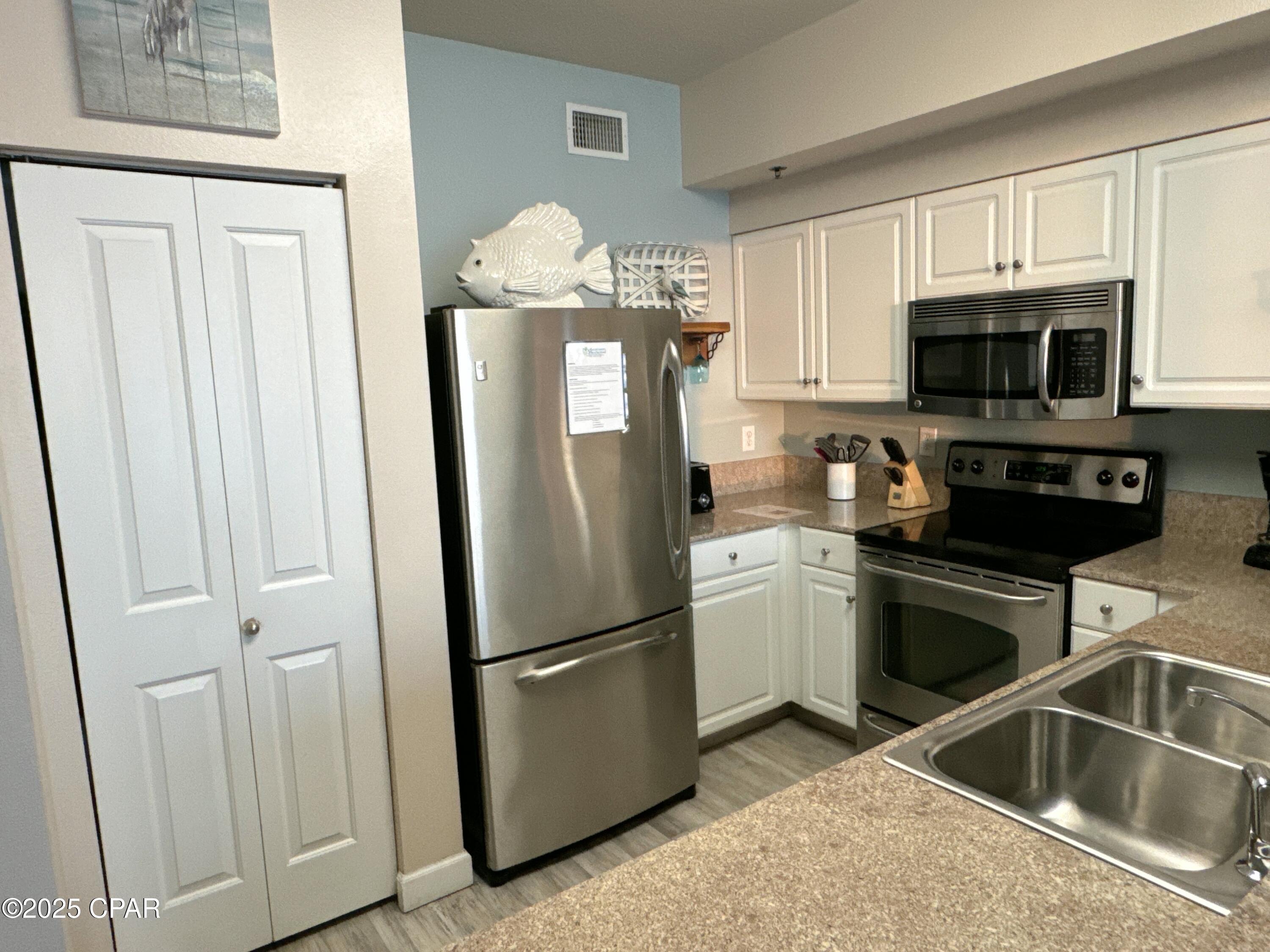 Image 11 For 9900 Thomas Drive 2330