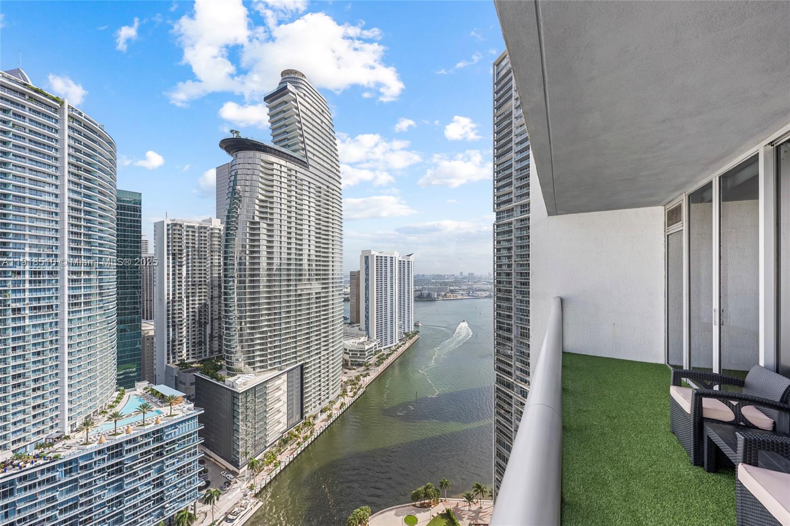 Icon Brickell Condo No 3