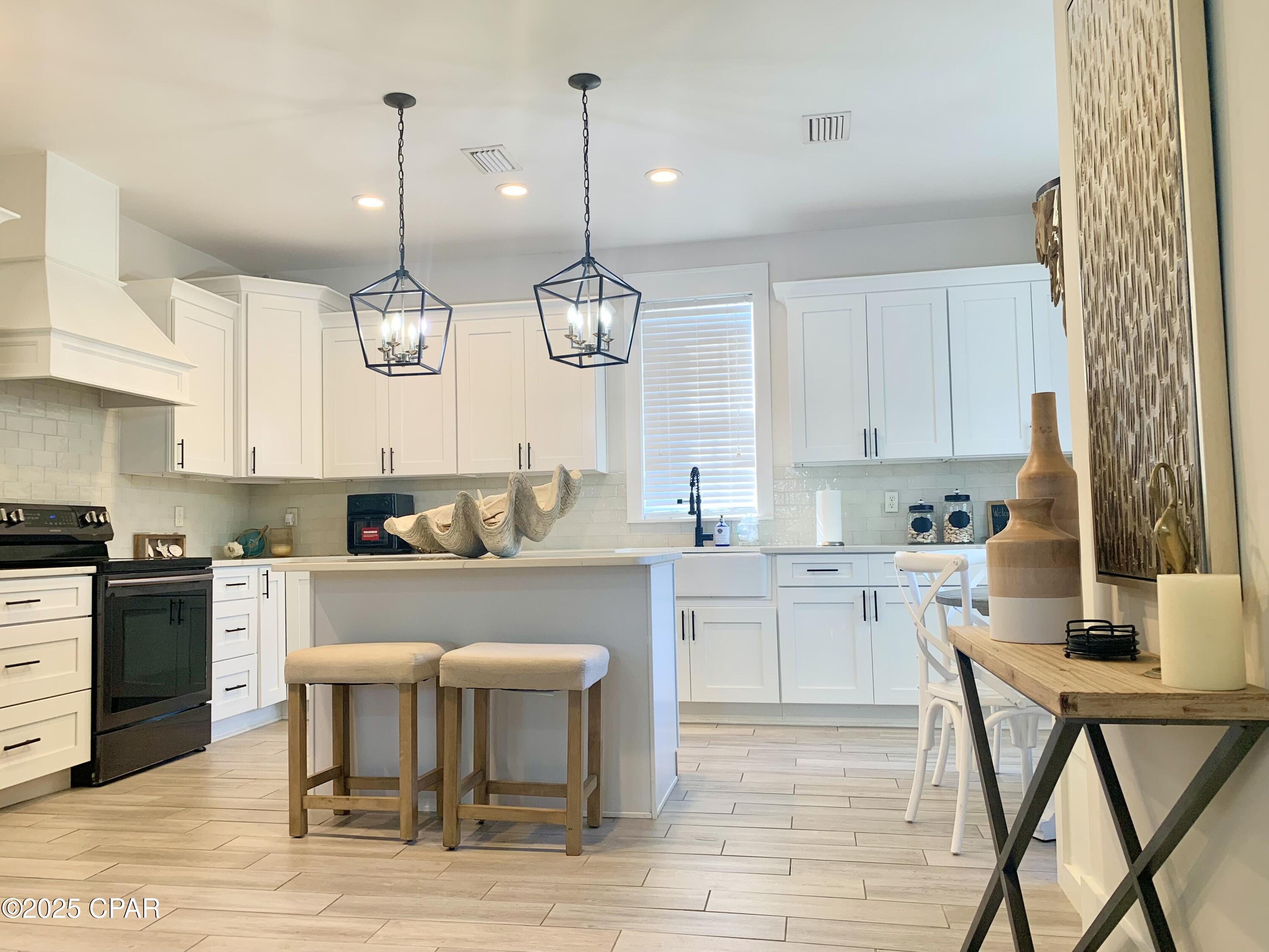 Image 20 For 3050 Highway 98  B15