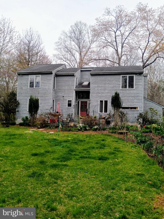 2391 Holly Springs Rd