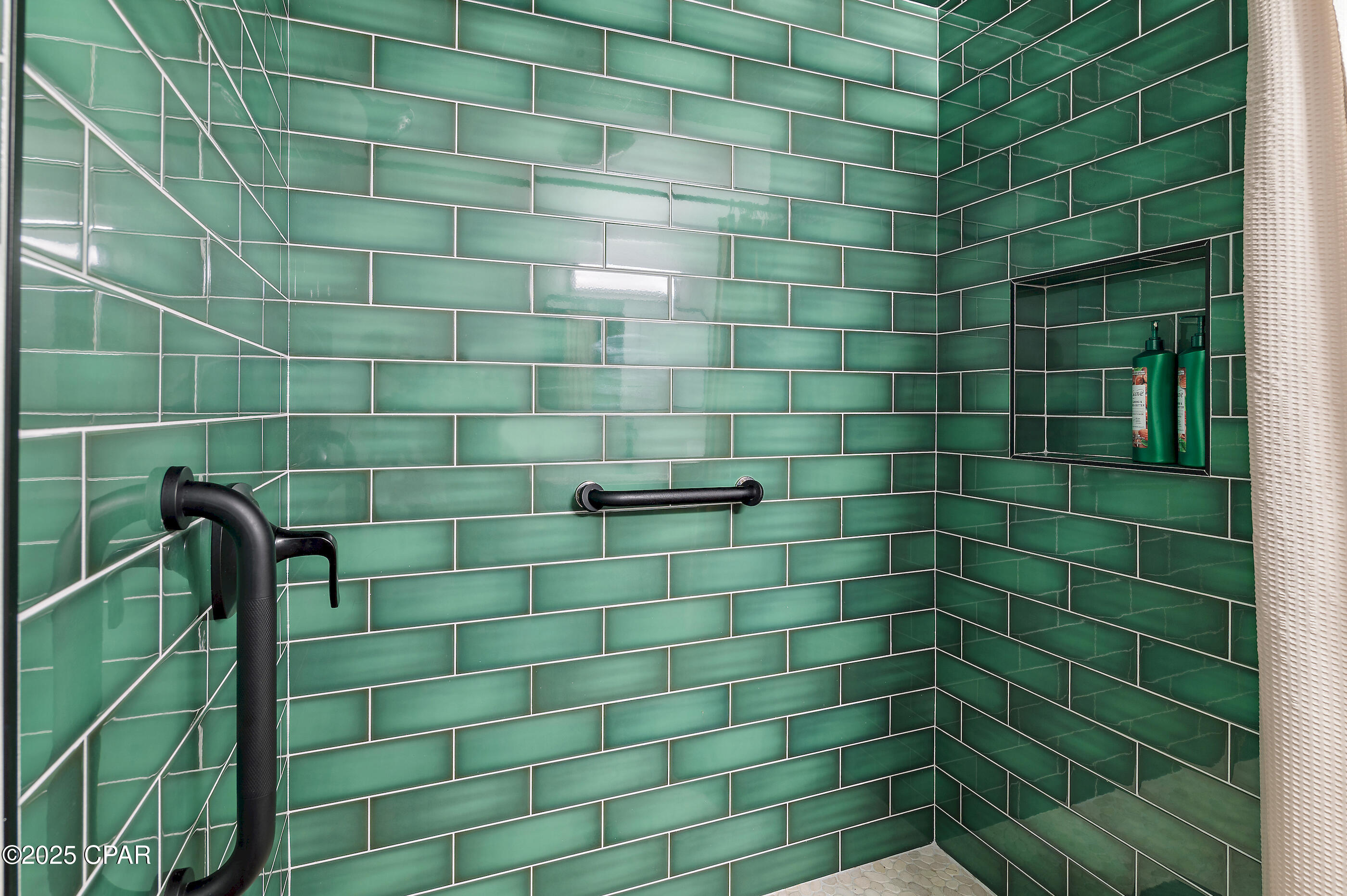 Image 13 For 325 Coronado Place