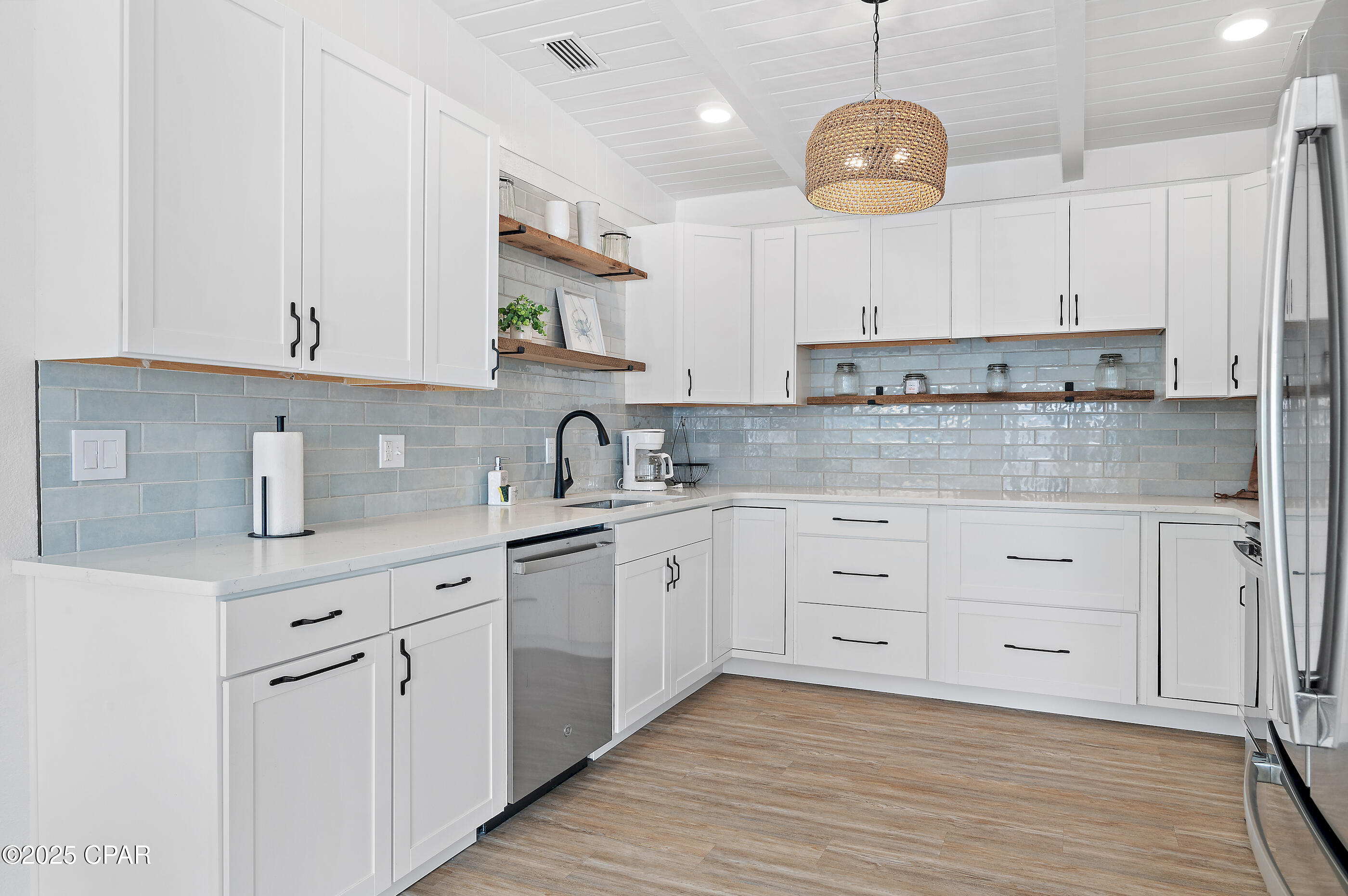 Image 7 For 325 Coronado Place