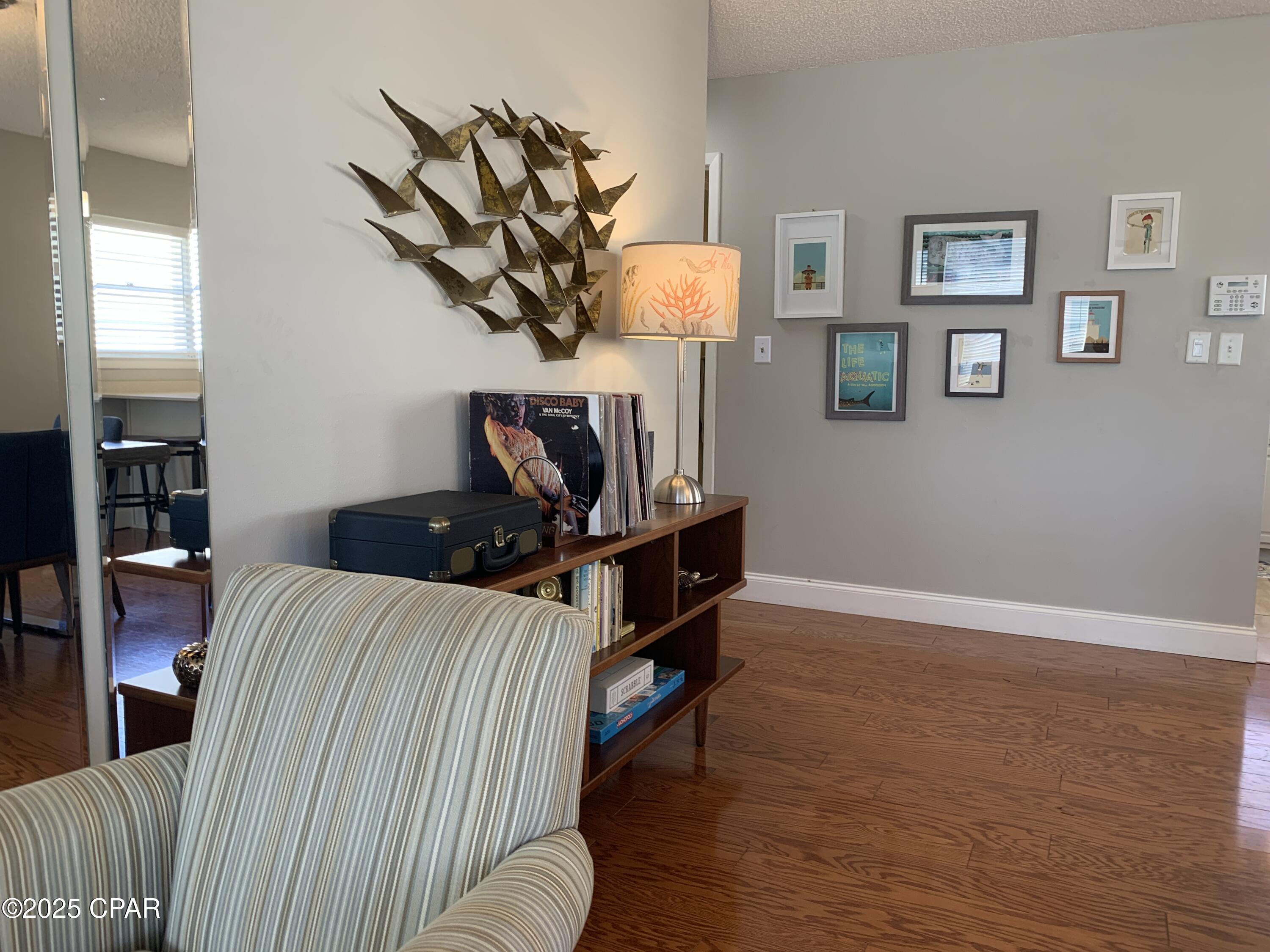 Image 13 For 323 Kelly Street