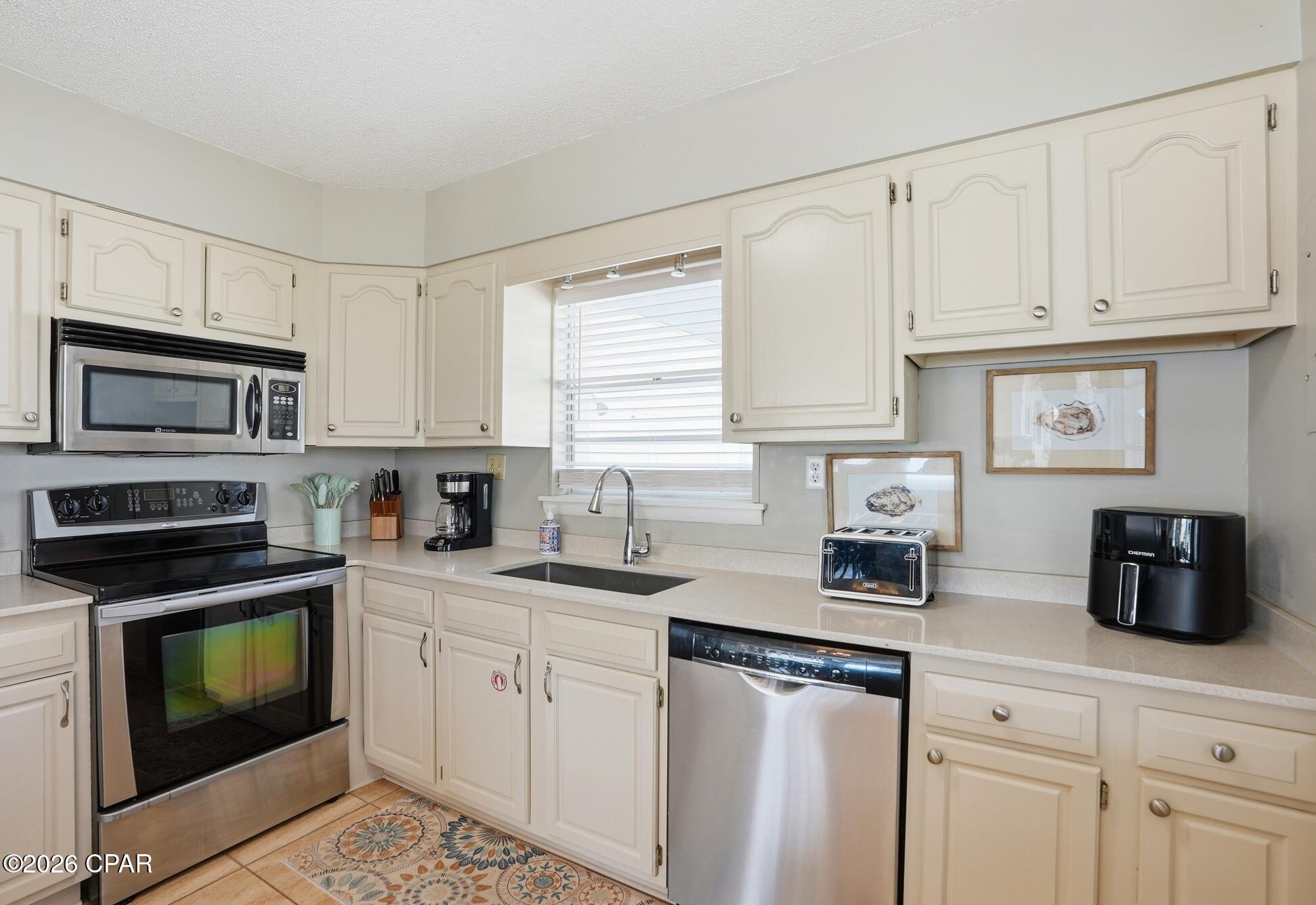 Image 15 For 323 Kelly Street