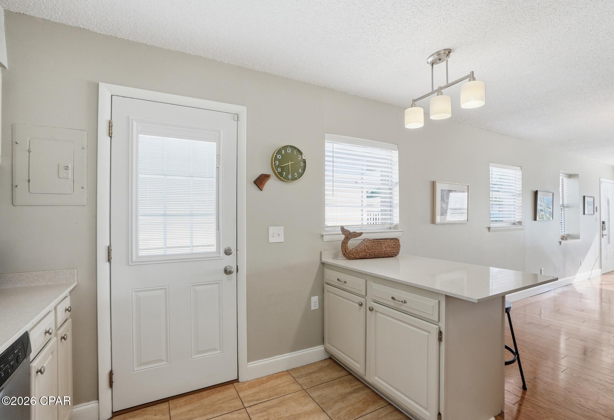 Image 16 For 323 Kelly Street