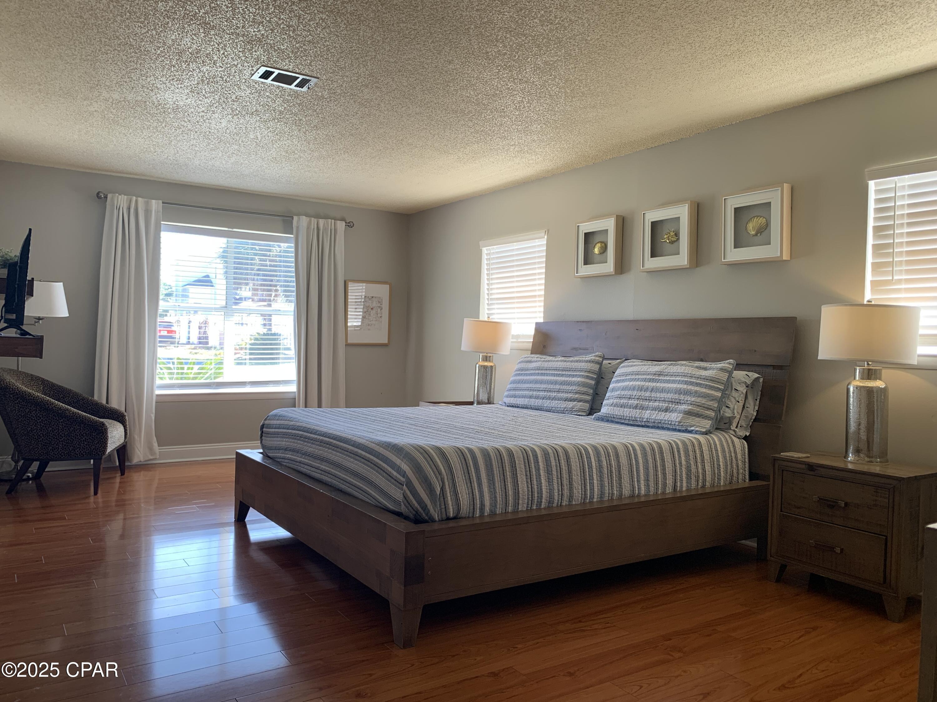 Image 19 For 323 Kelly Street