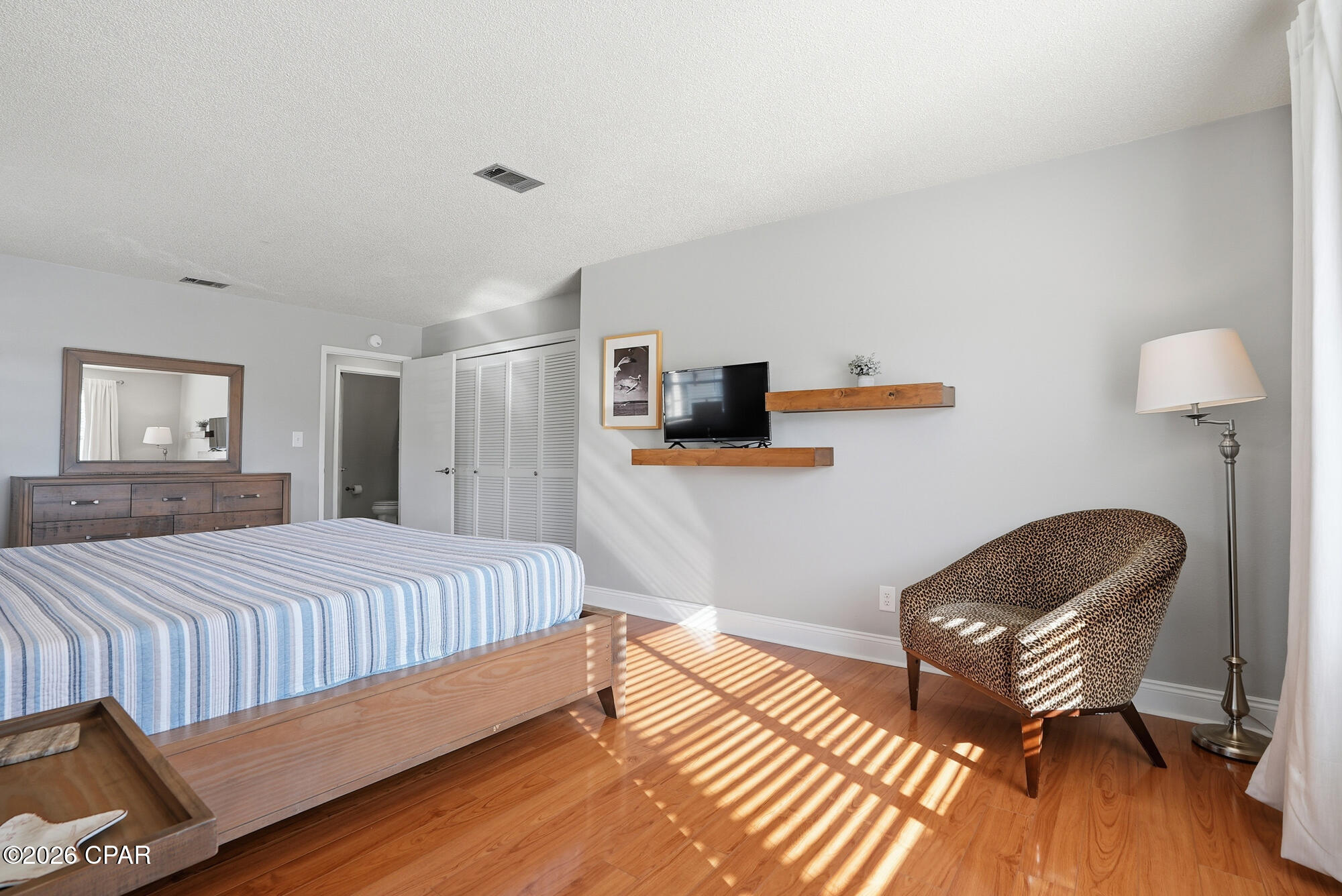 Image 19 For 323 Kelly Street