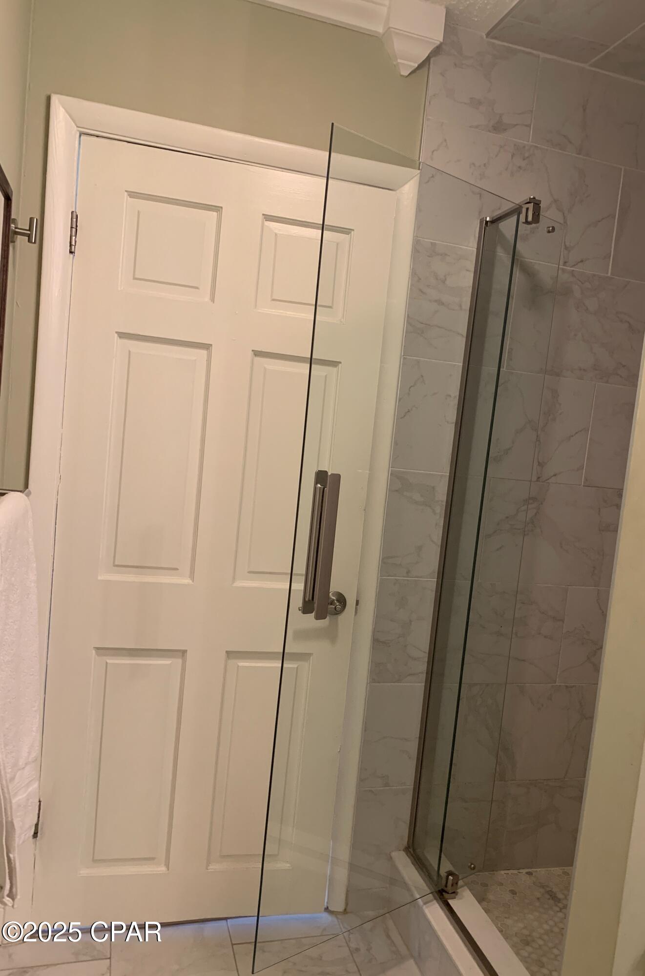 Image 33 For 323 Kelly Street