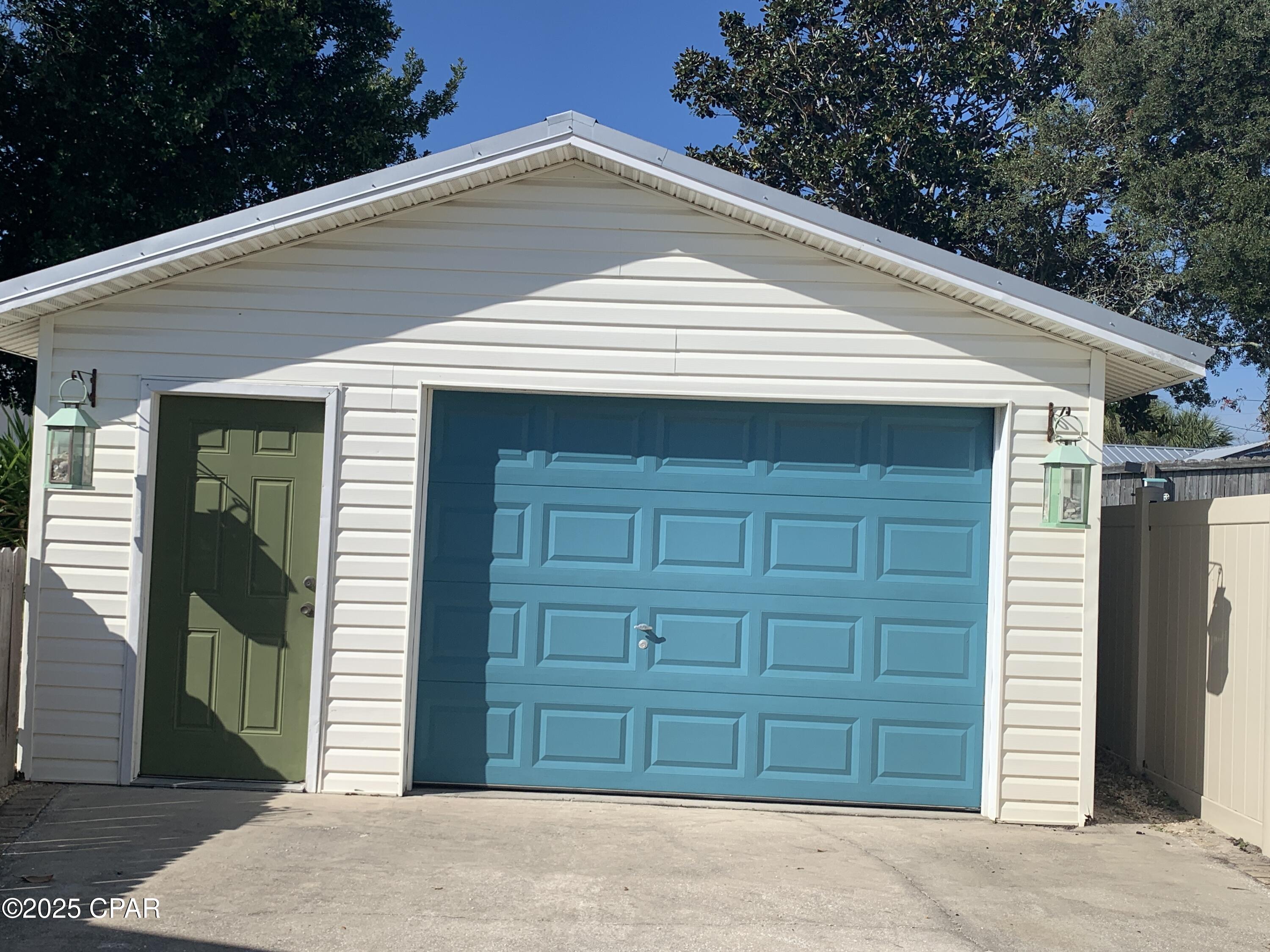 Image 47 For 323 Kelly Street