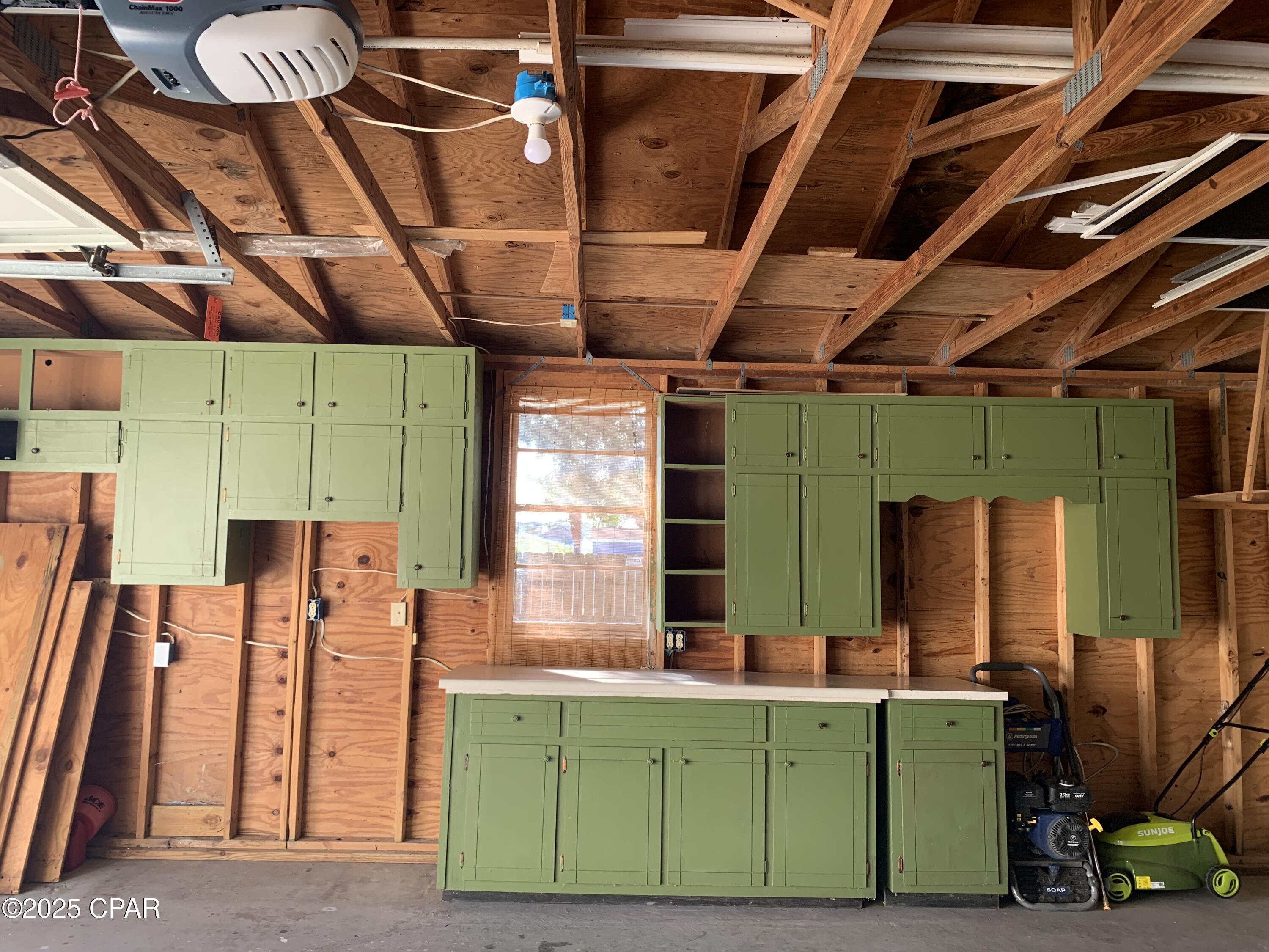 Image 52 For 323 Kelly Street