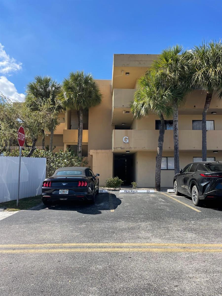 Kendall Acres West Condo