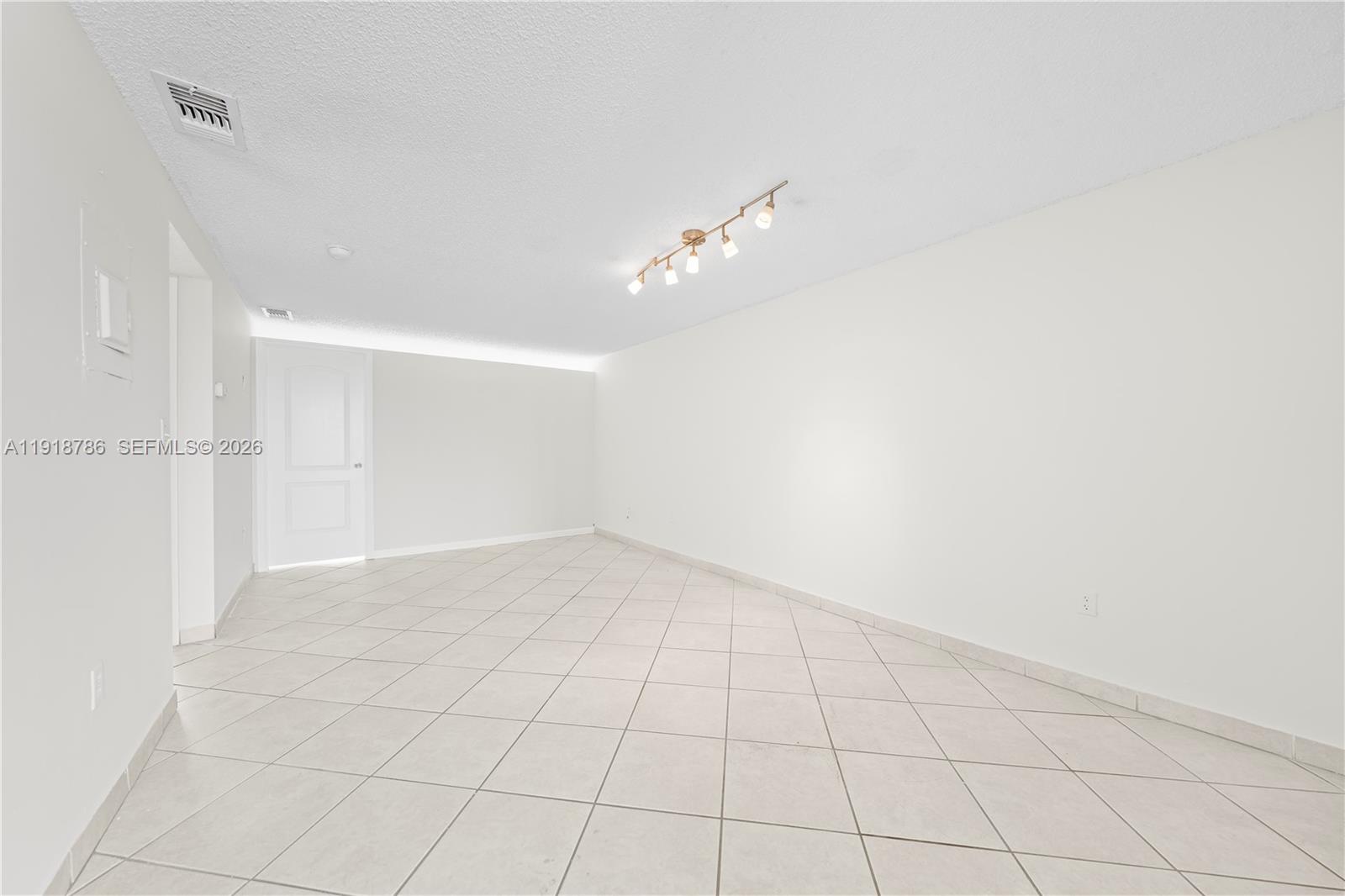 Elegant master bedroom retreat at 1975 Normandy Dr - Condo in Miami Beach