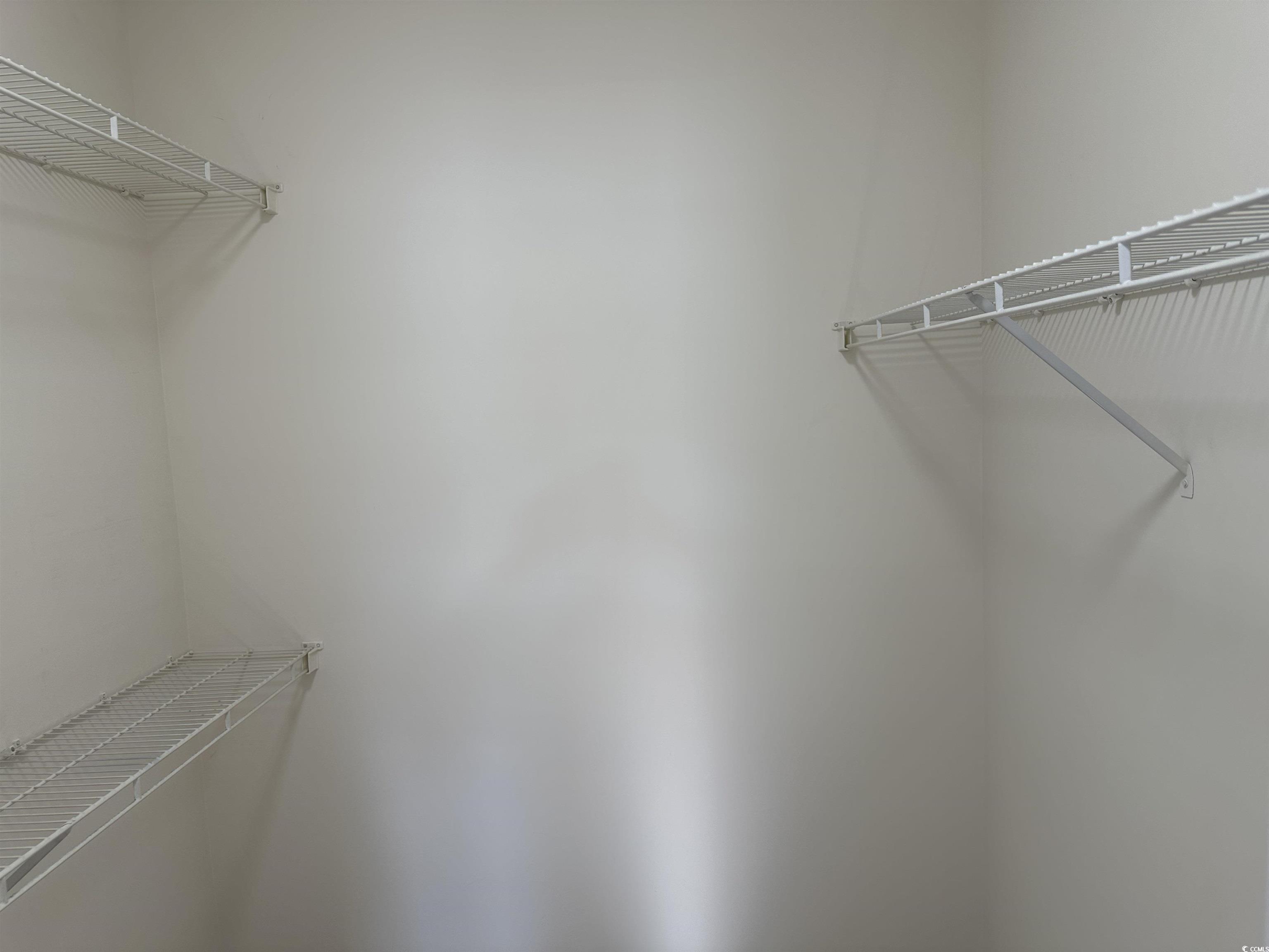2528083 | Photo 21
