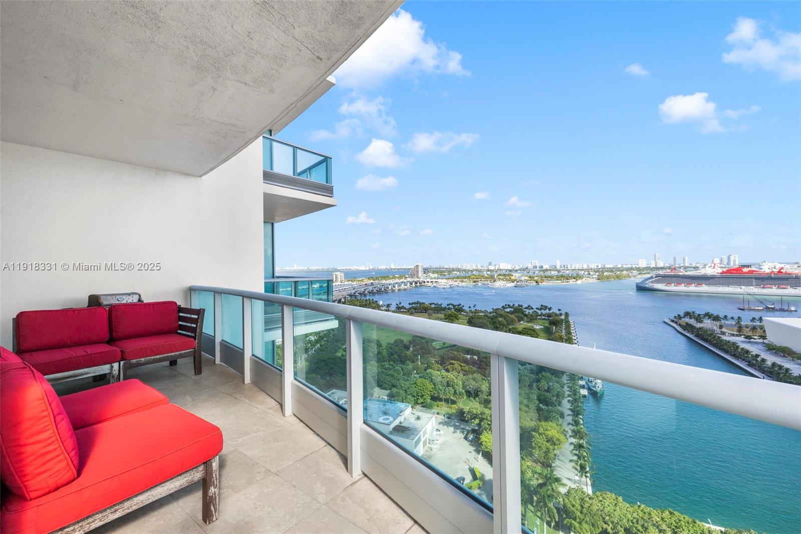 900 Biscayne Bay Condo