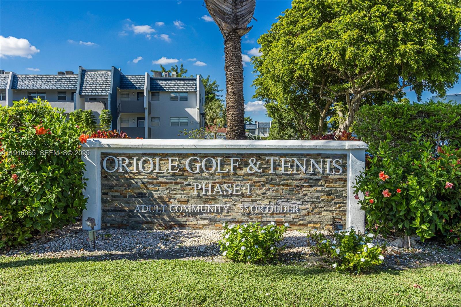Oriole Golf & Tennis Club