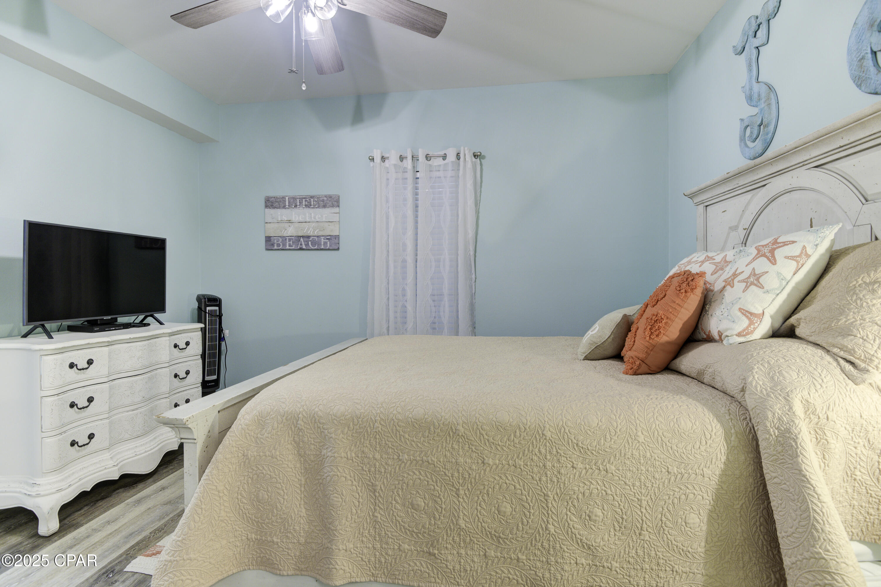 Image 18 For 9860 Thomas Drive 204