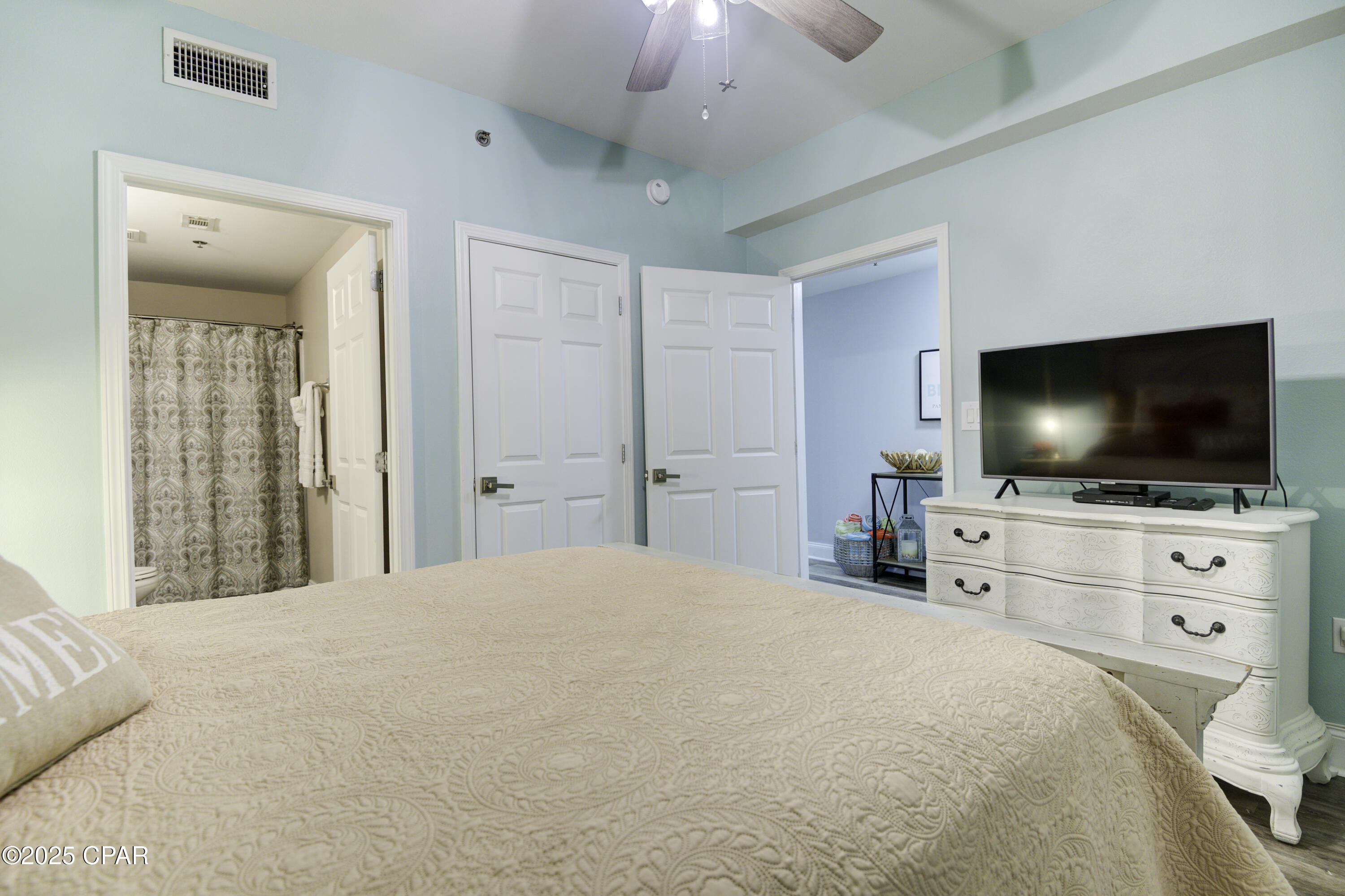 Image 19 For 9860 Thomas Drive 204