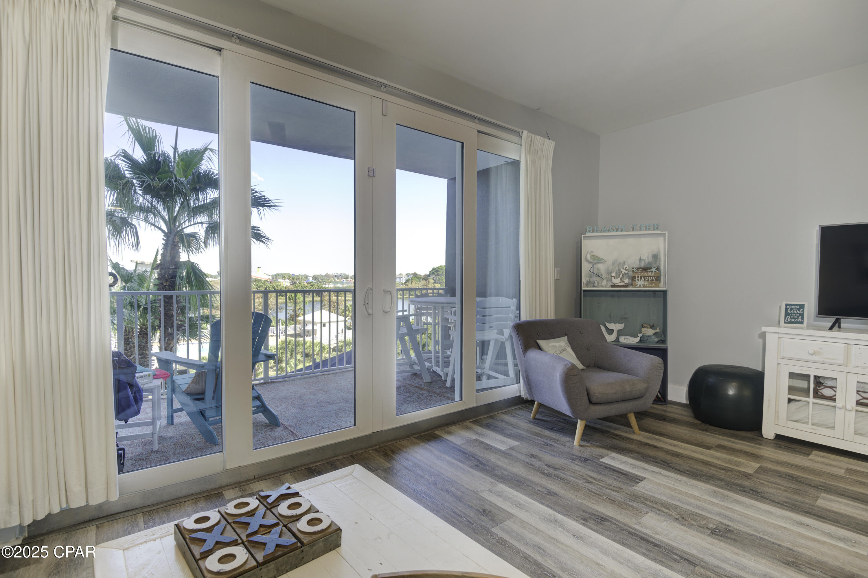 Image 6 For 9860 Thomas Drive 204