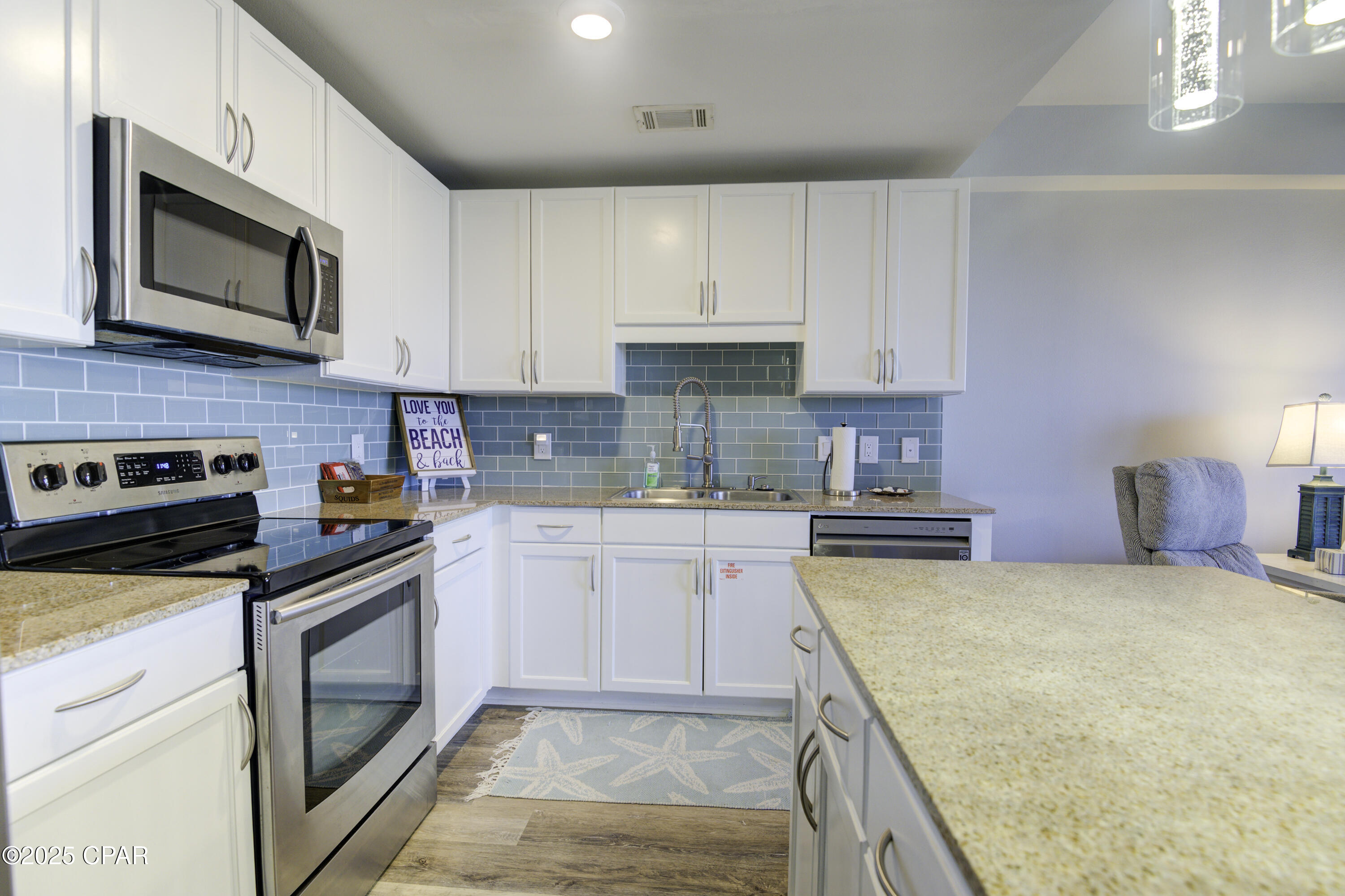 Image 9 For 9860 Thomas Drive 204