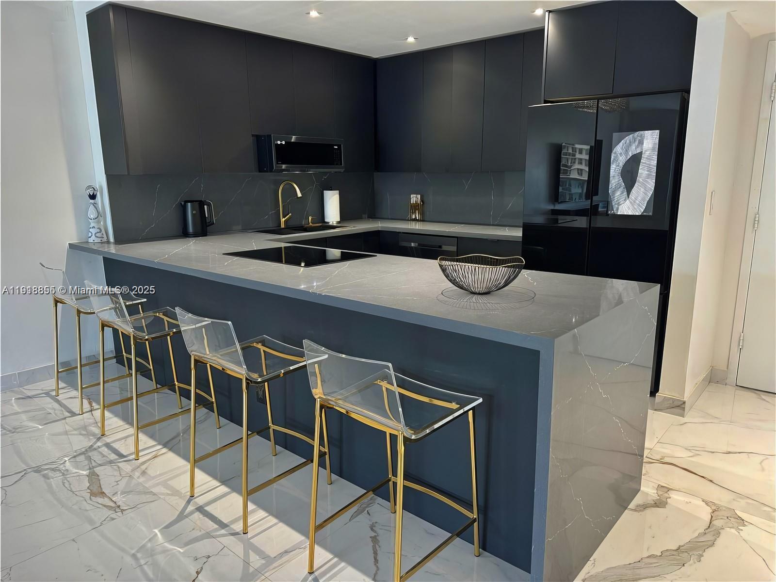 Hallmark Of Hollywood Con