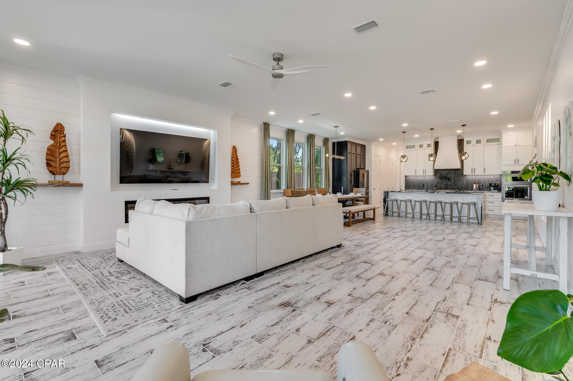 Listing photo id 5 for 103 W Willow Mist Road