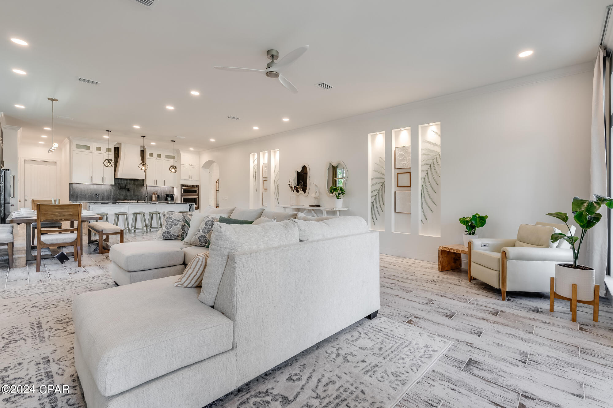 Listing photo id 8 for 103 W Willow Mist Road