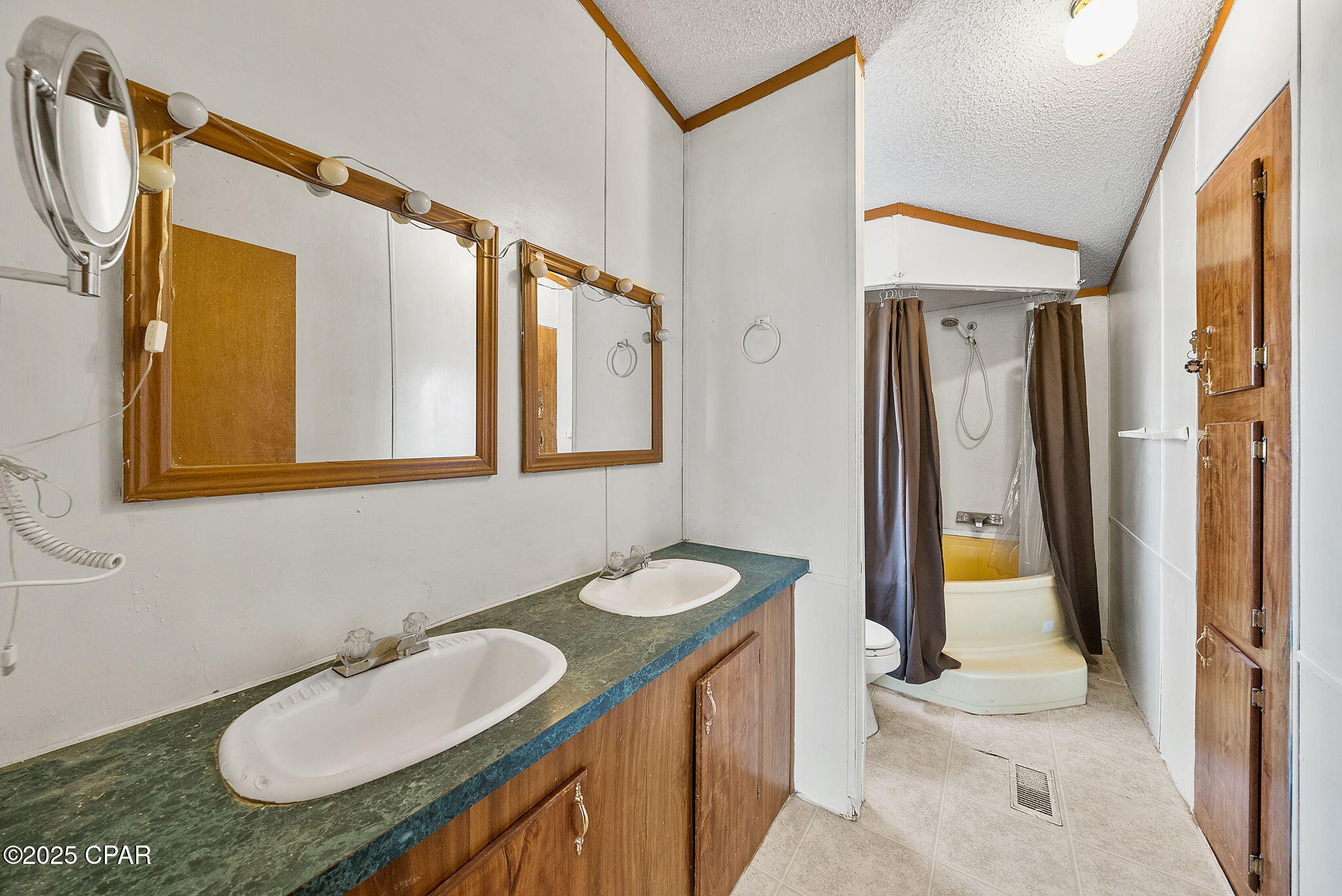 Image 32 For 8355 Angie Circle