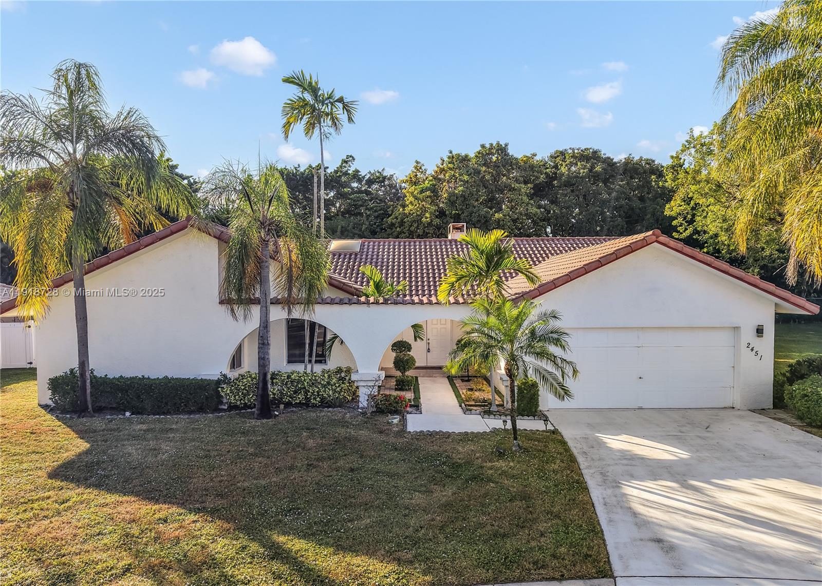 House for Sale in Boynton Beach, FL
