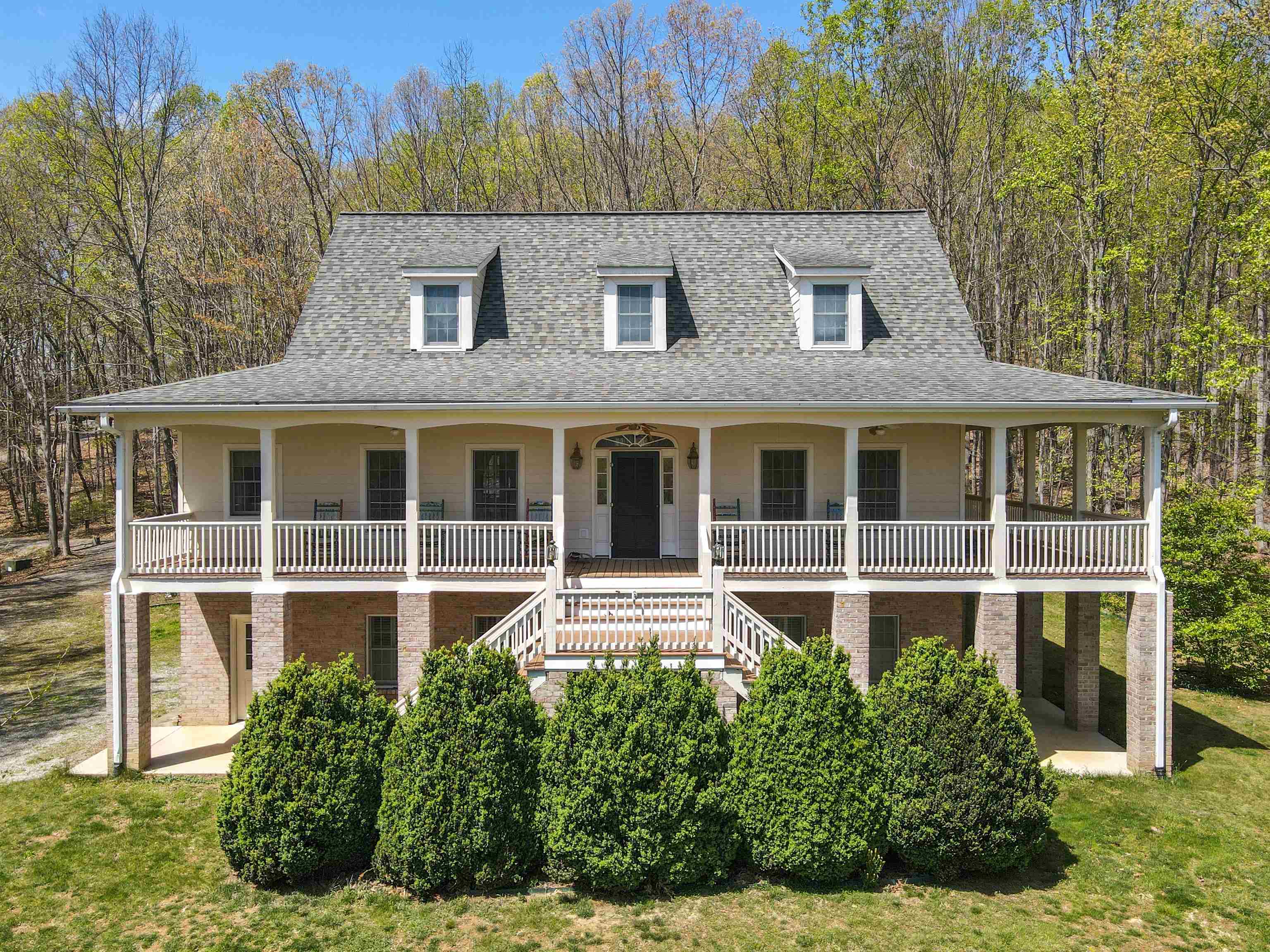 190 HENRY HILL DR exterior