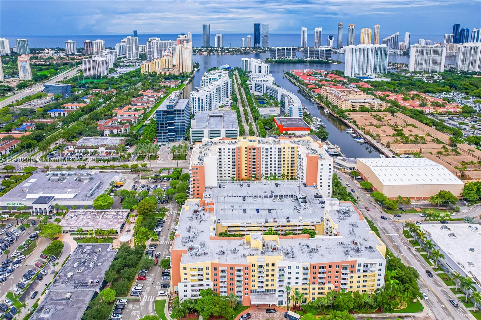 Venture At Aventura East