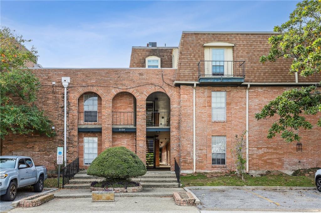 listing main picture