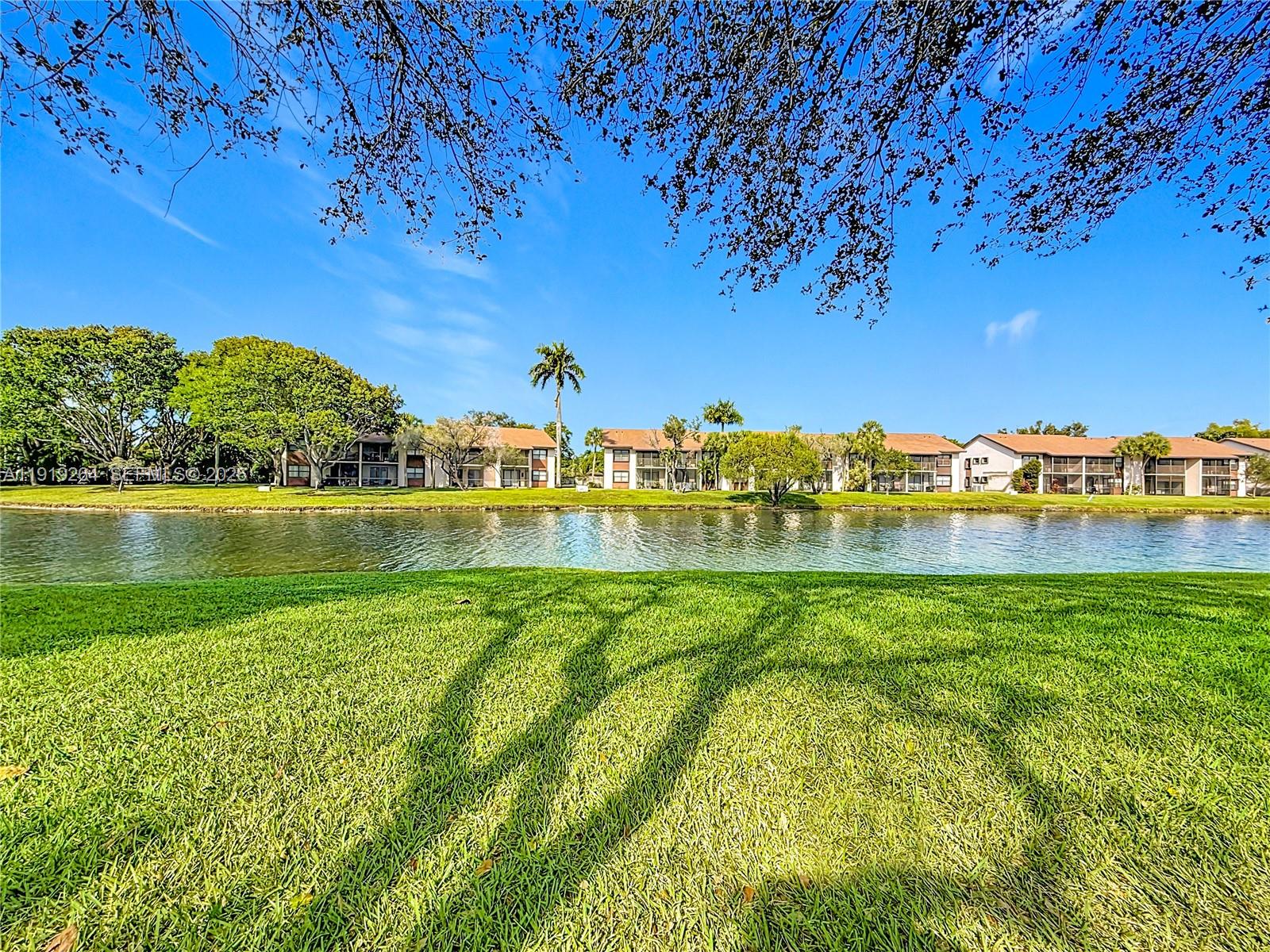 Nob Hill At Welleby Condo