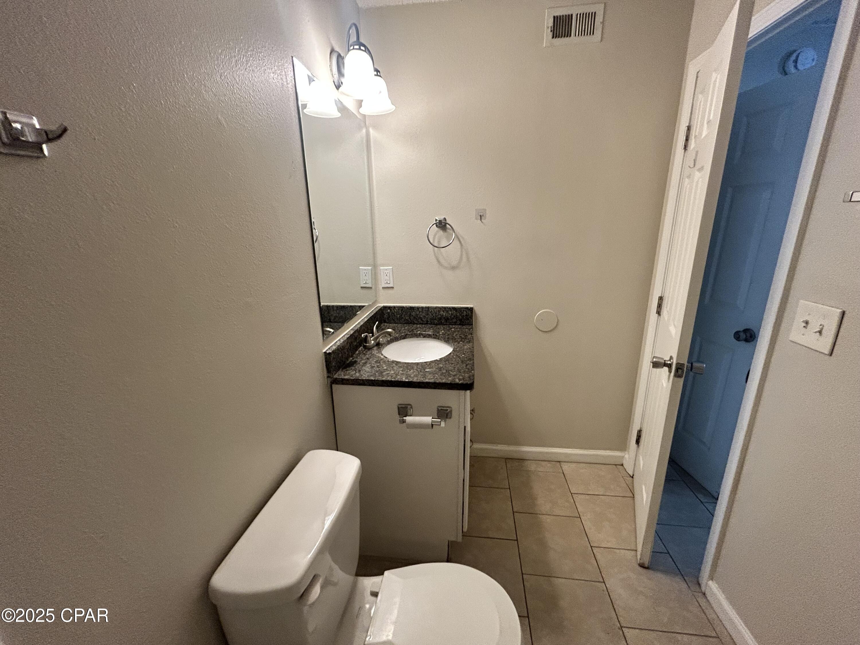 Image 10 For 3914 11th Street 602