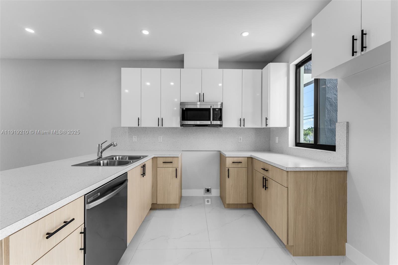 Homes for sale in Miami, FL | 12383 Sw 220 St, Miami, FL 33170 | MLS# A11919210