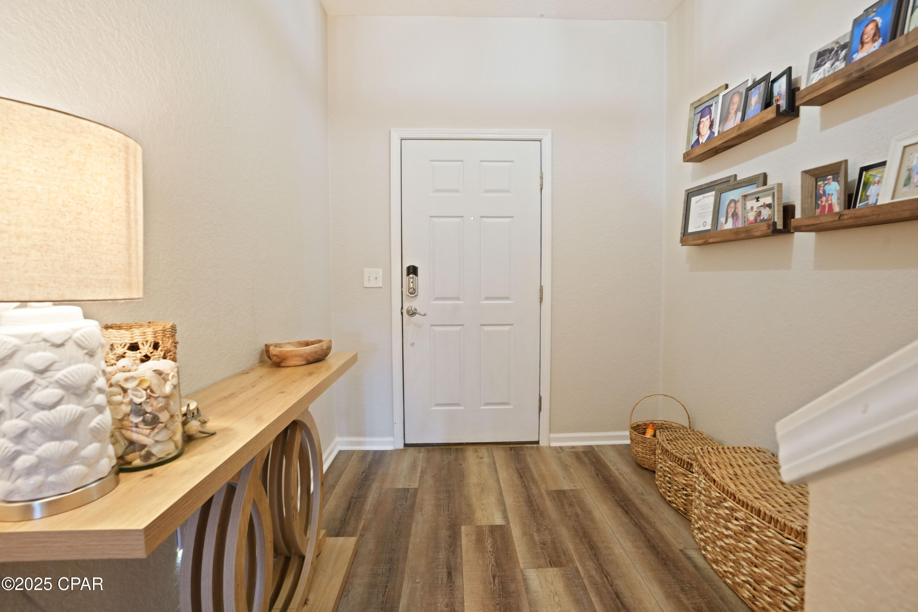 Image 6 For 203 Sand Oak Boulevard