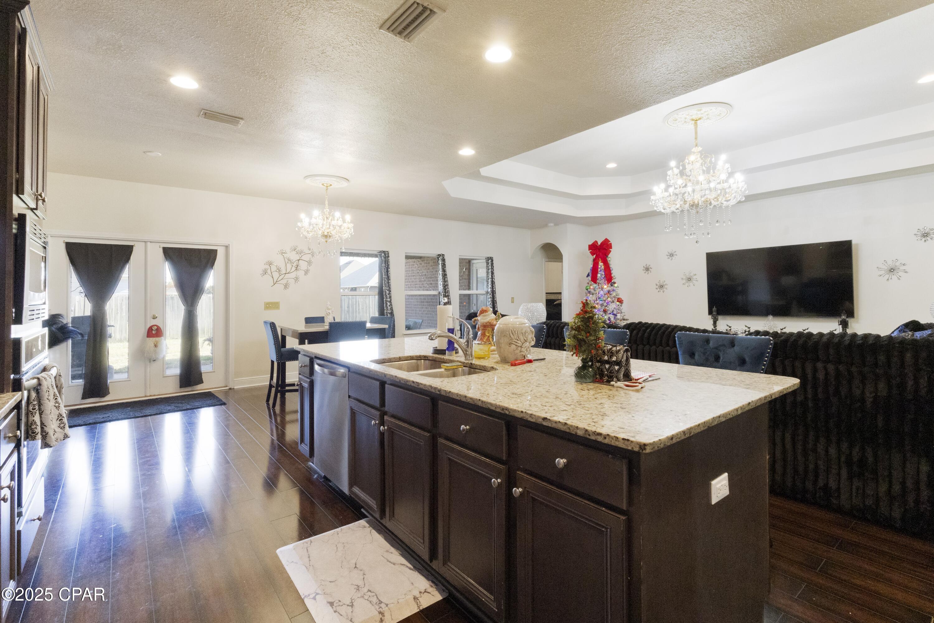 Image 6 For 105 Shoreview Drive