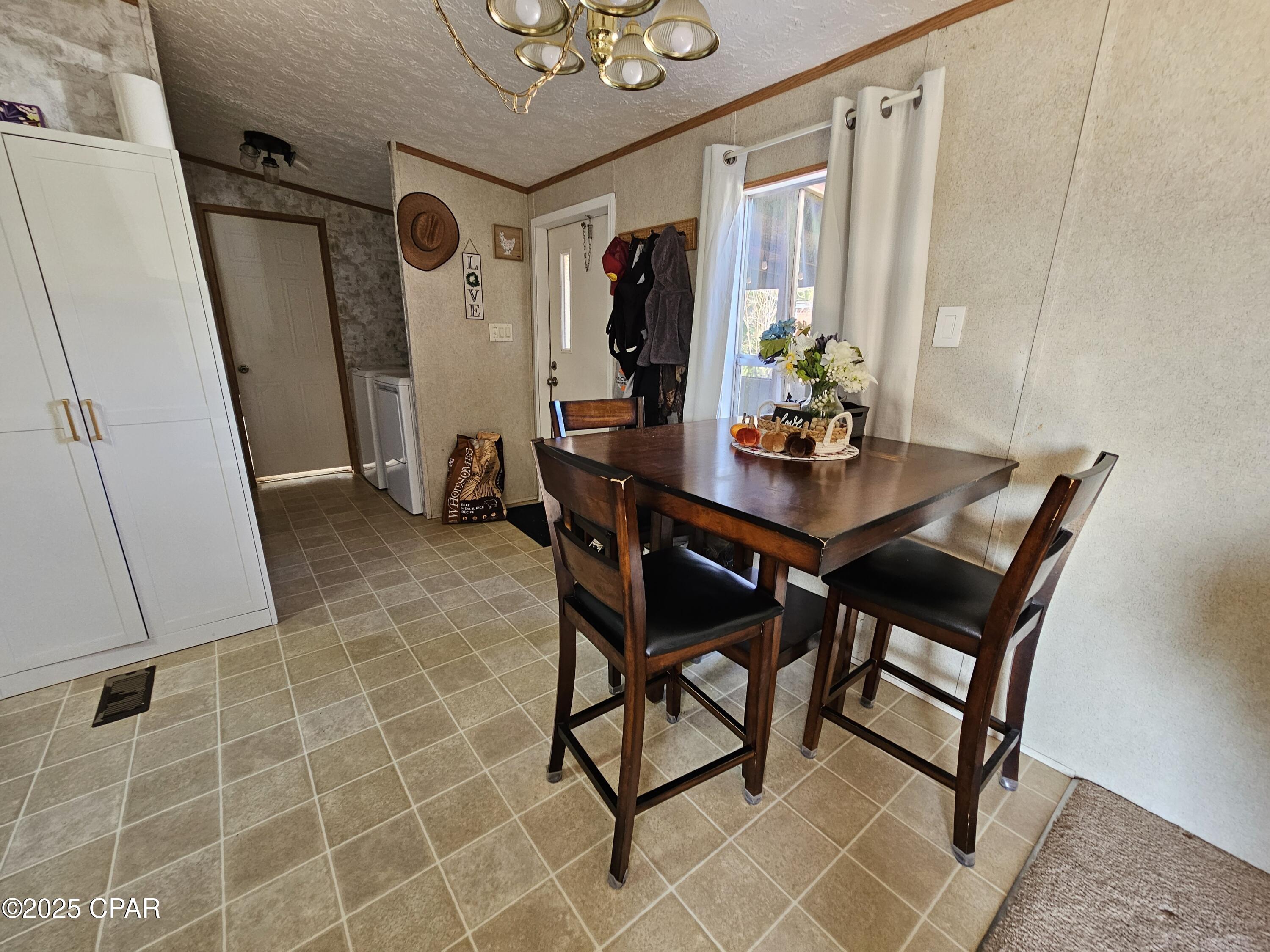 Image 17 For 140 Elm Way 