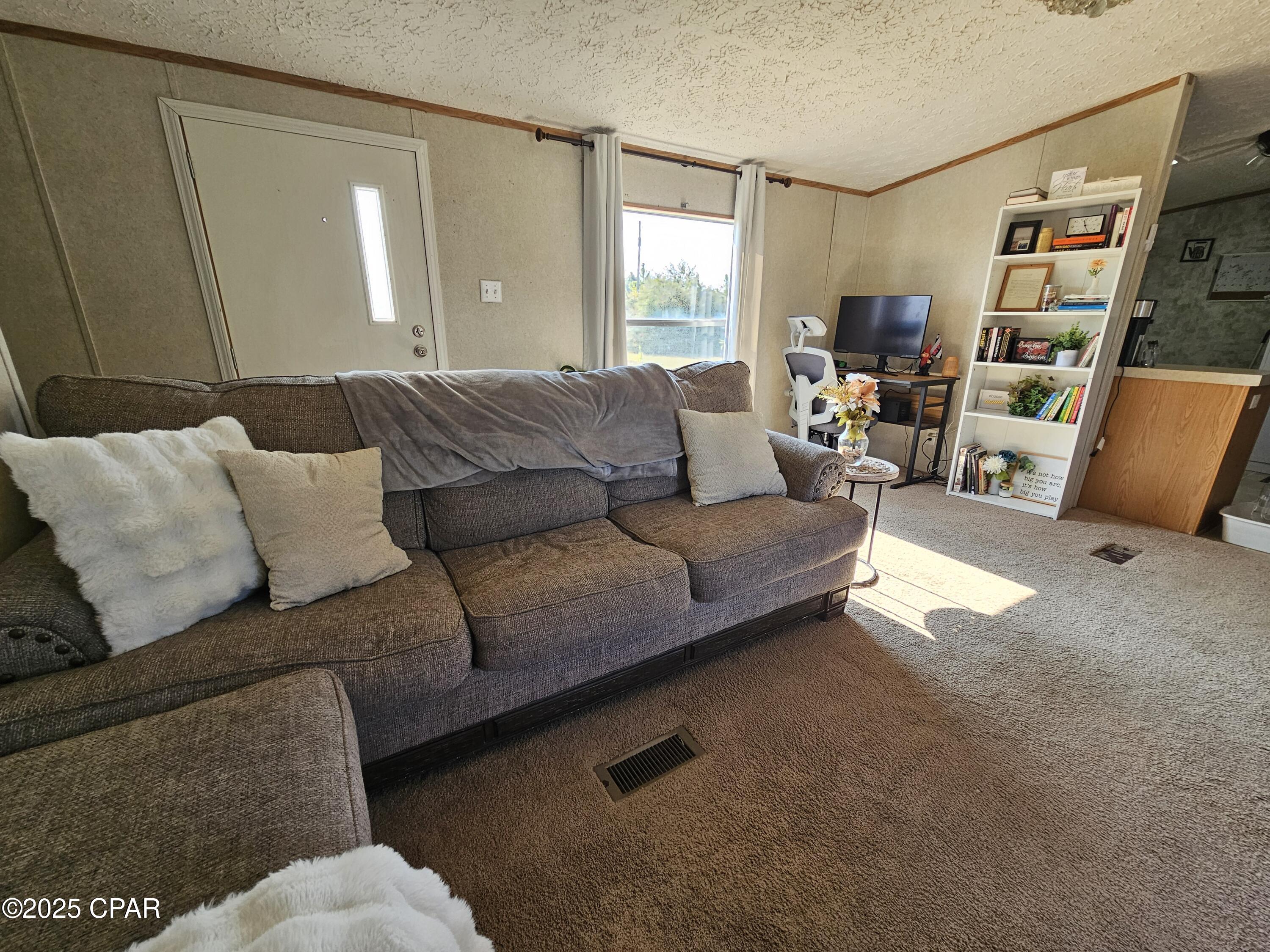 Image 21 For 140 Elm Way 