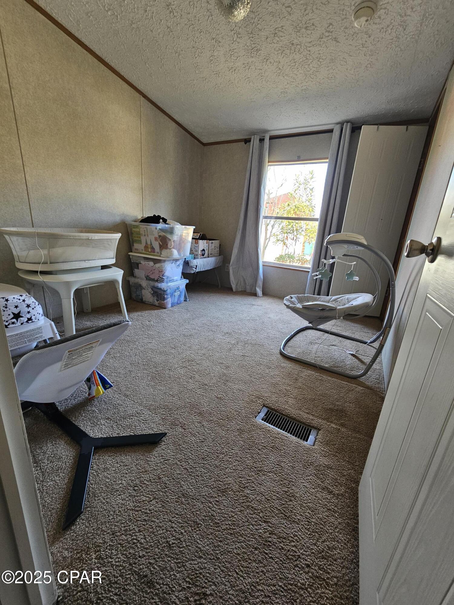 Image 23 For 140 Elm Way 