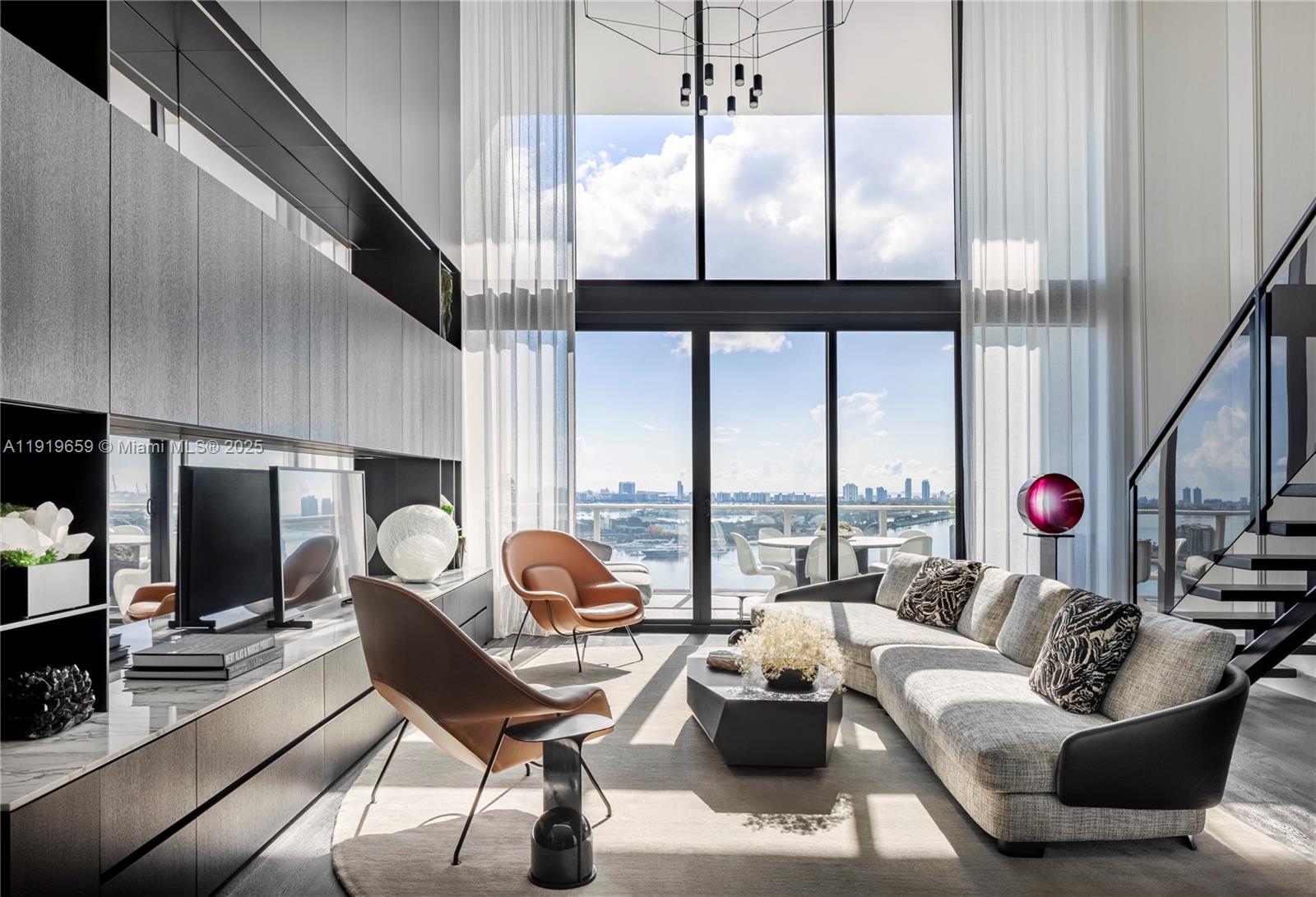 Ten Museum Pk Residential